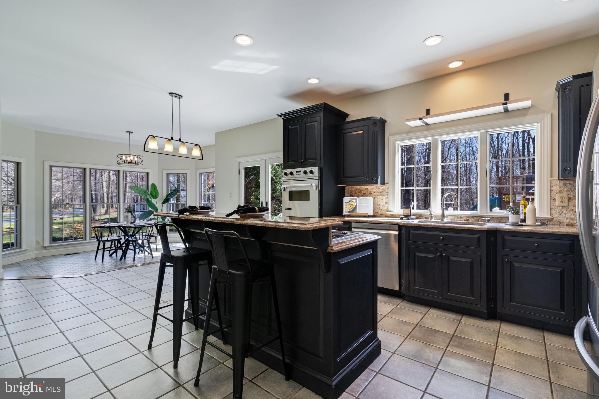 TALL OAKS - Residential