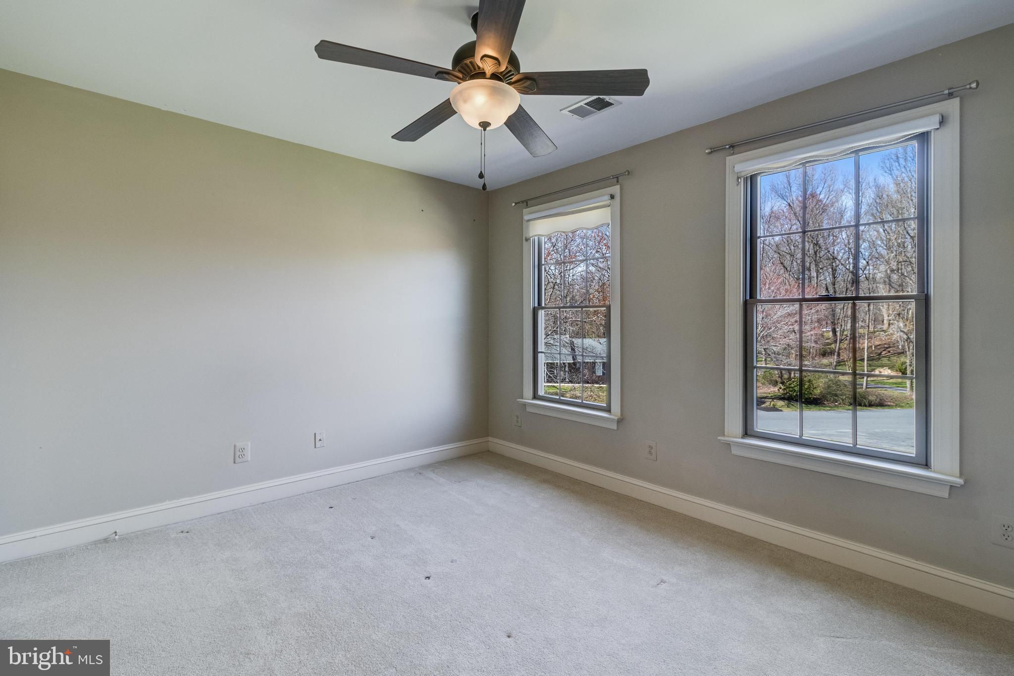 TALL OAKS - Residential