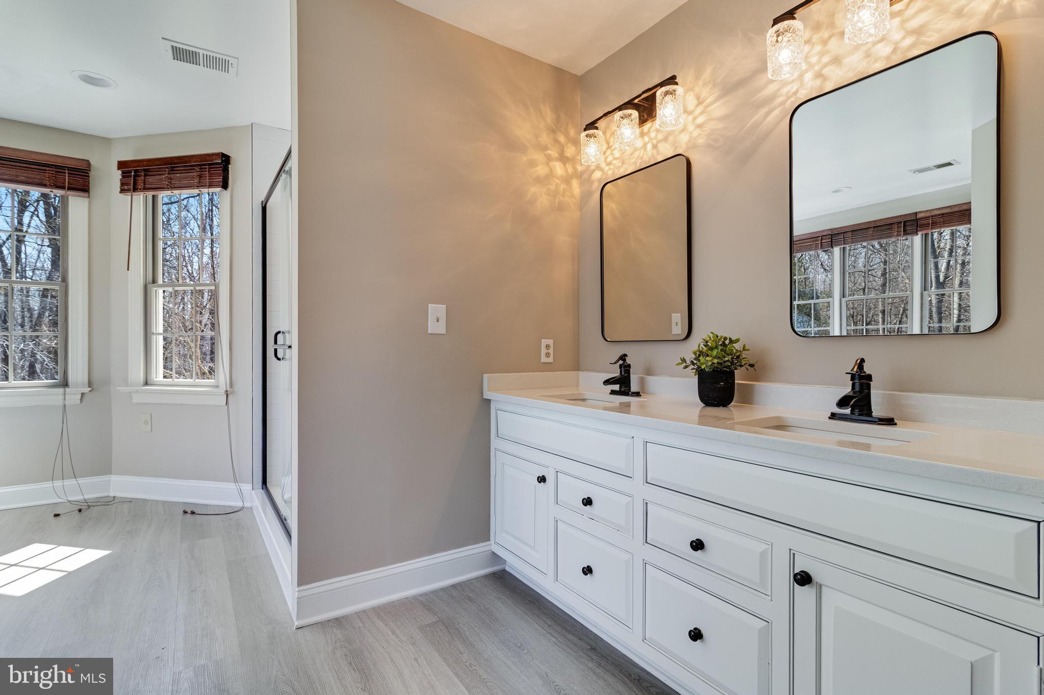 TALL OAKS - Residential