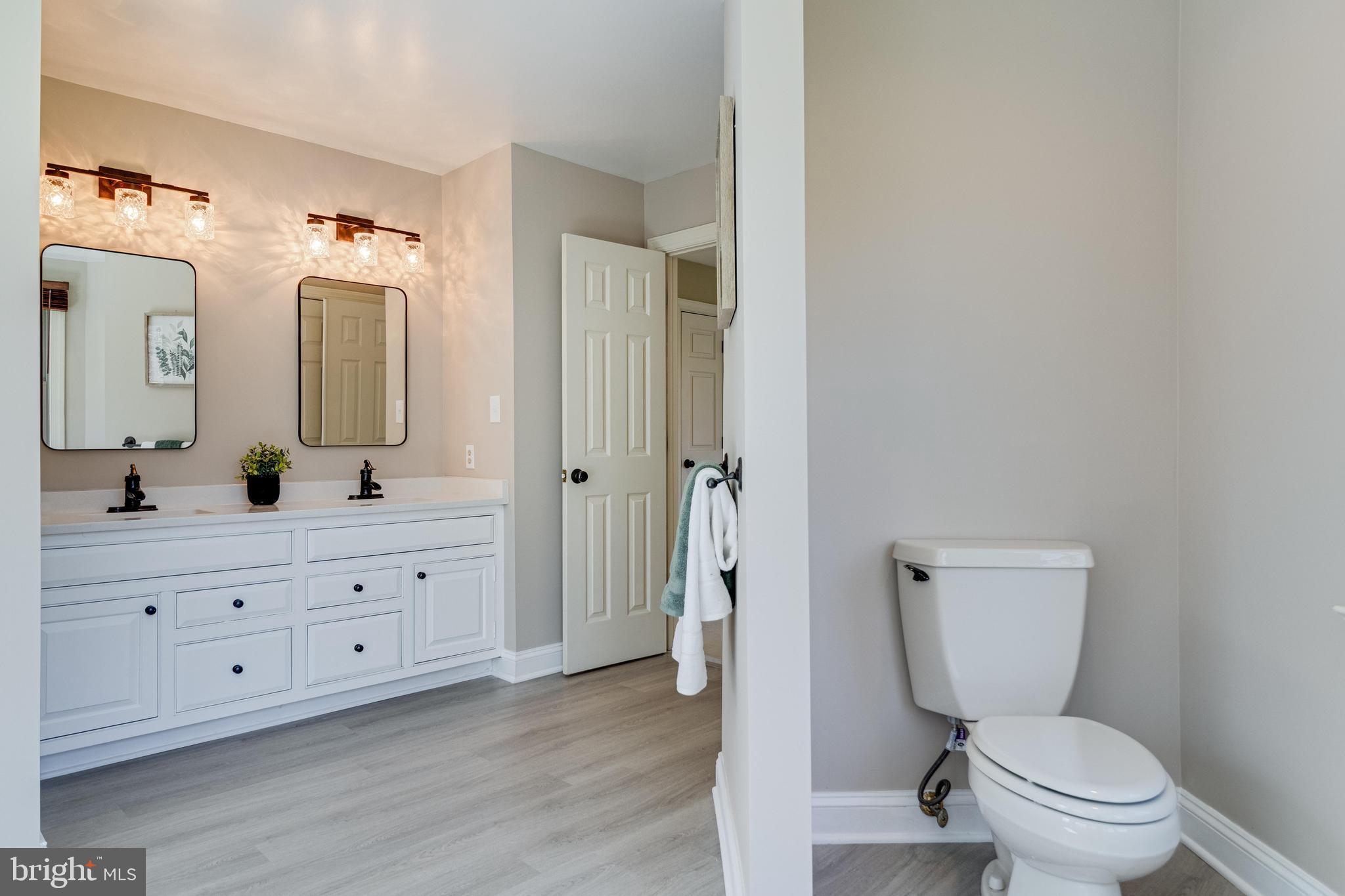 TALL OAKS - Residential