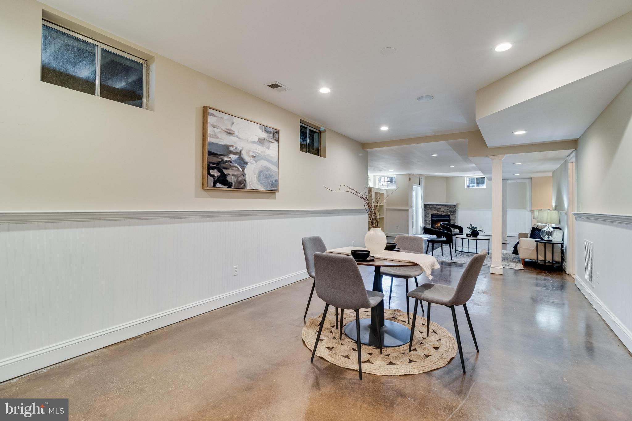 TALL OAKS - Residential