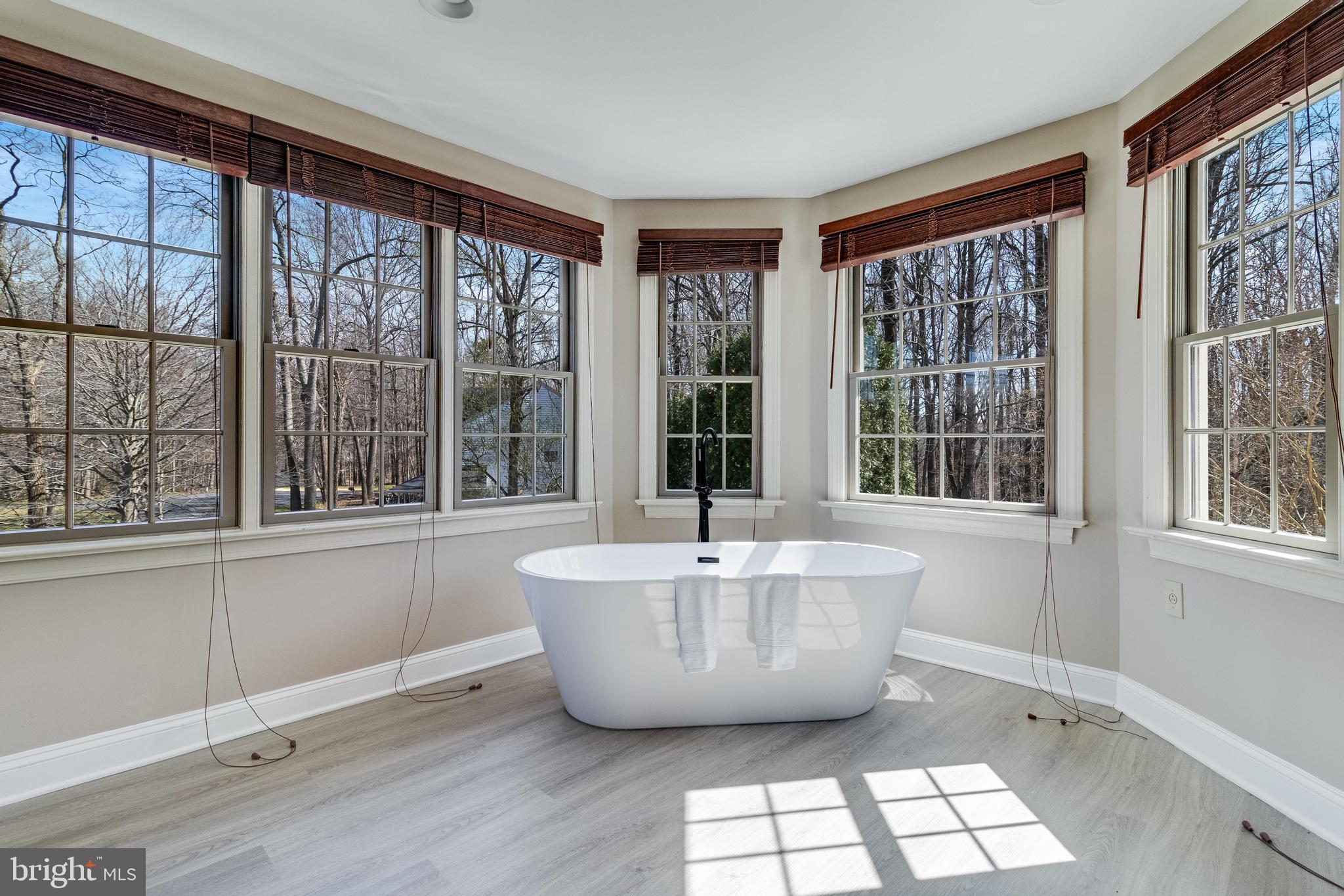 TALL OAKS - Residential