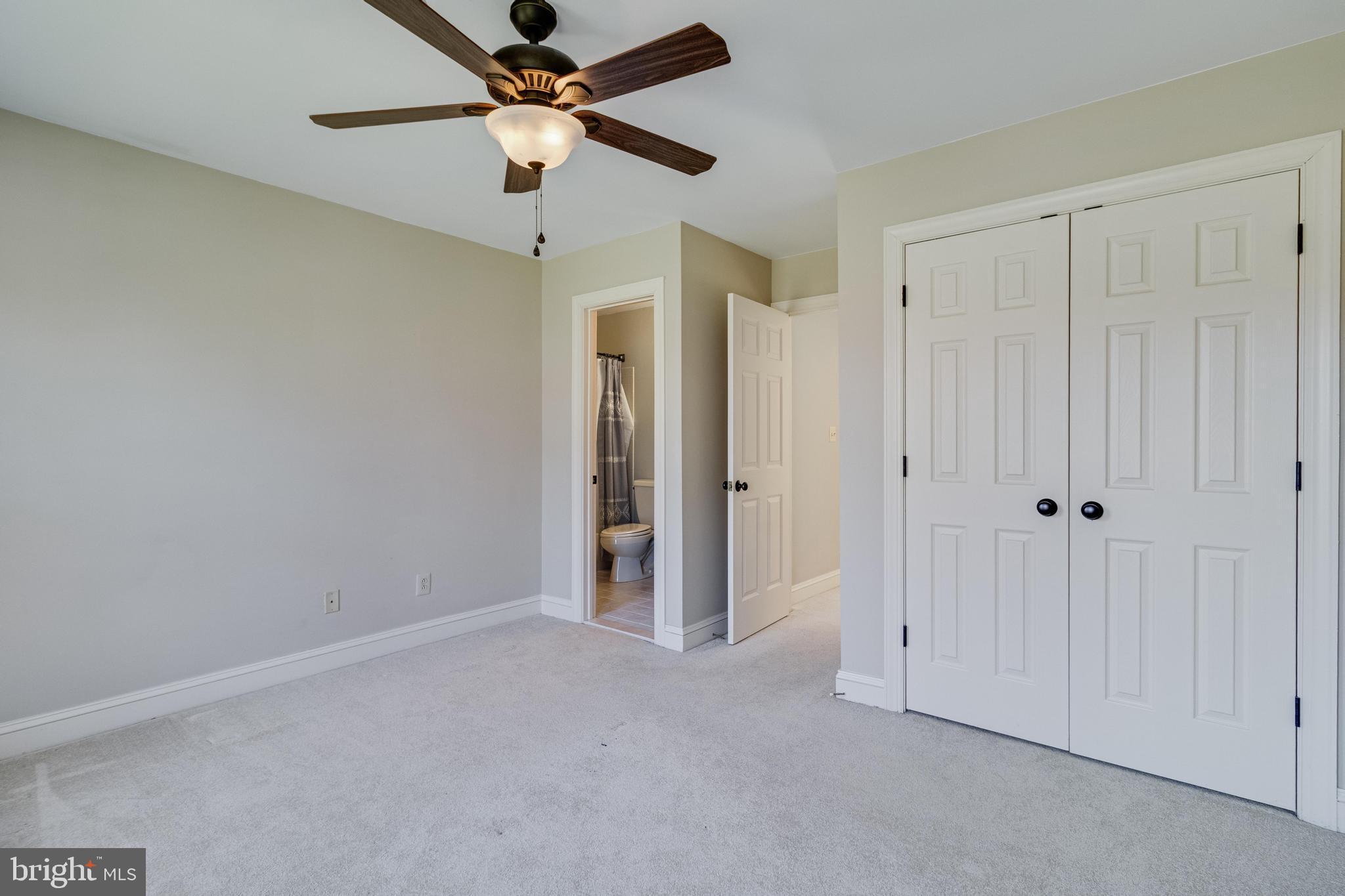 TALL OAKS - Residential