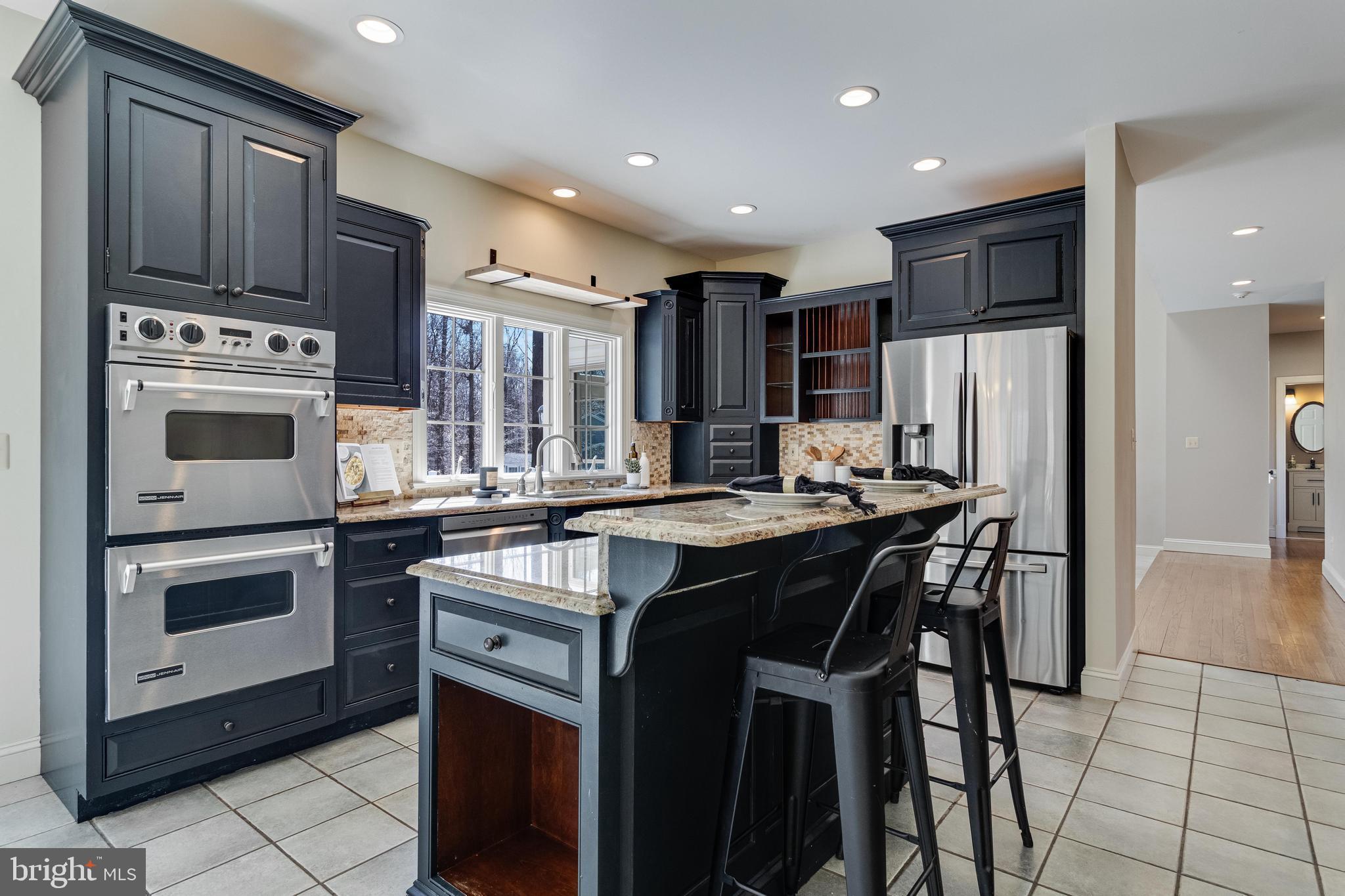 TALL OAKS - Residential