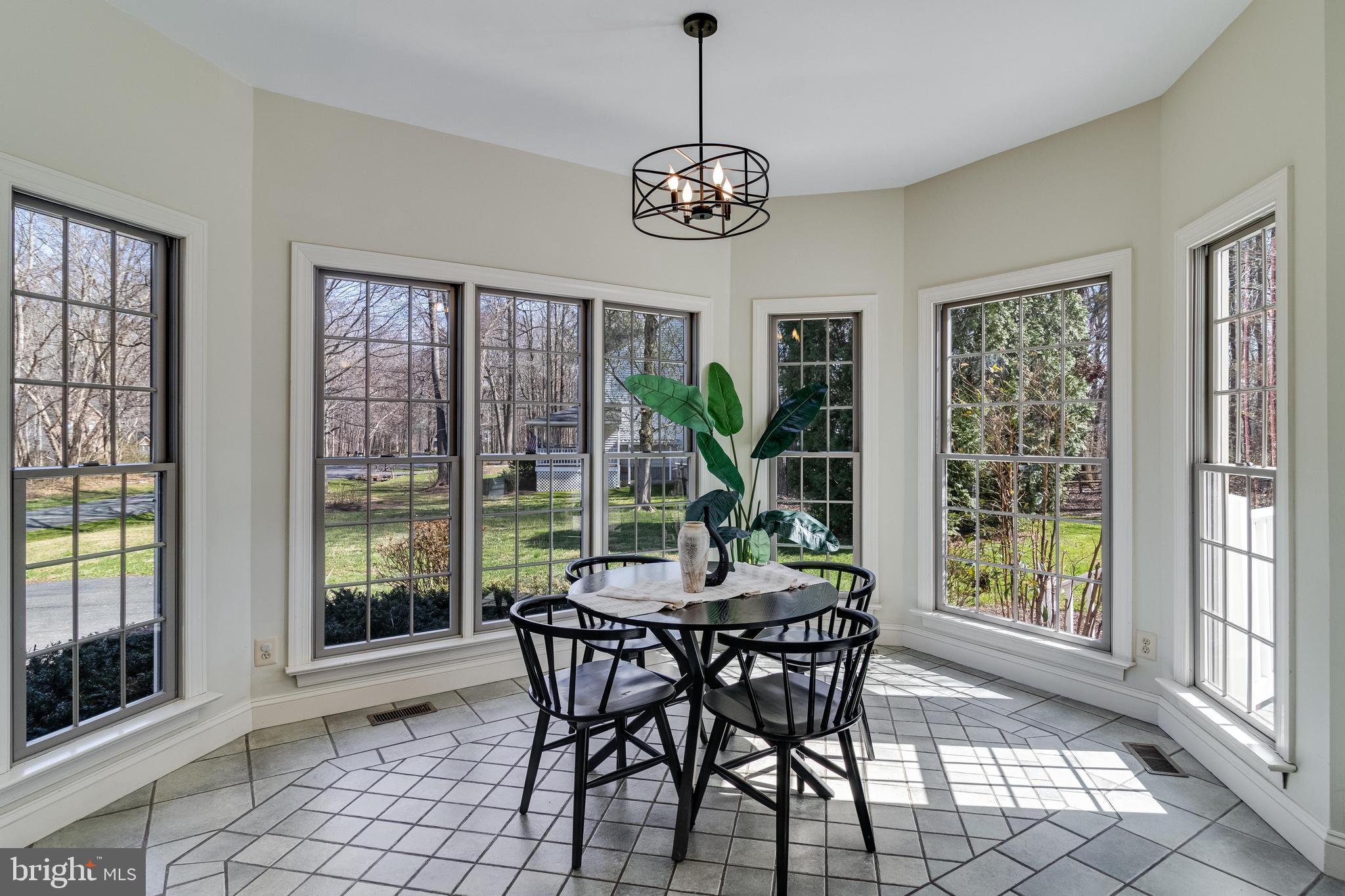 TALL OAKS - Residential