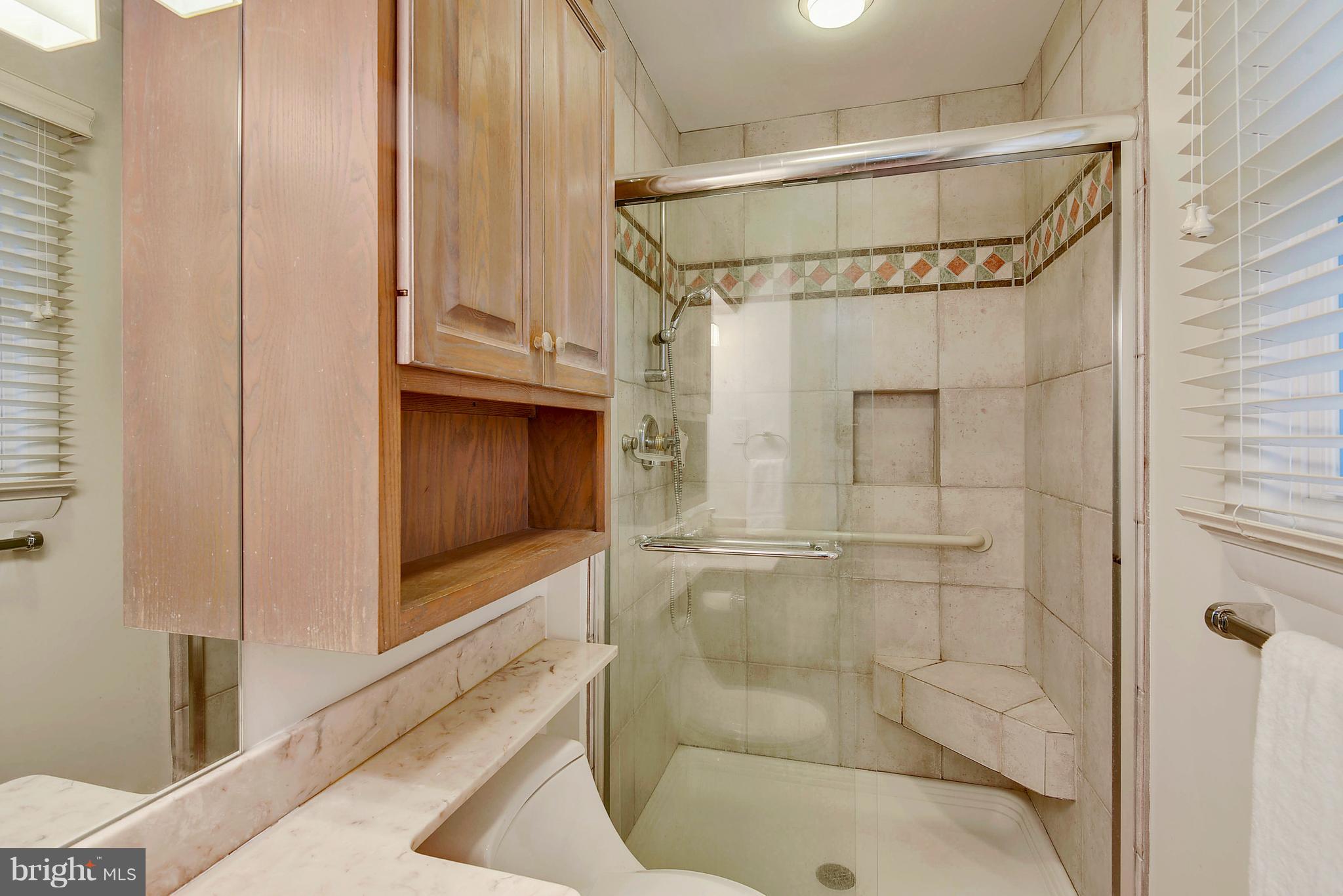 KINGWOOD PARK - Residential