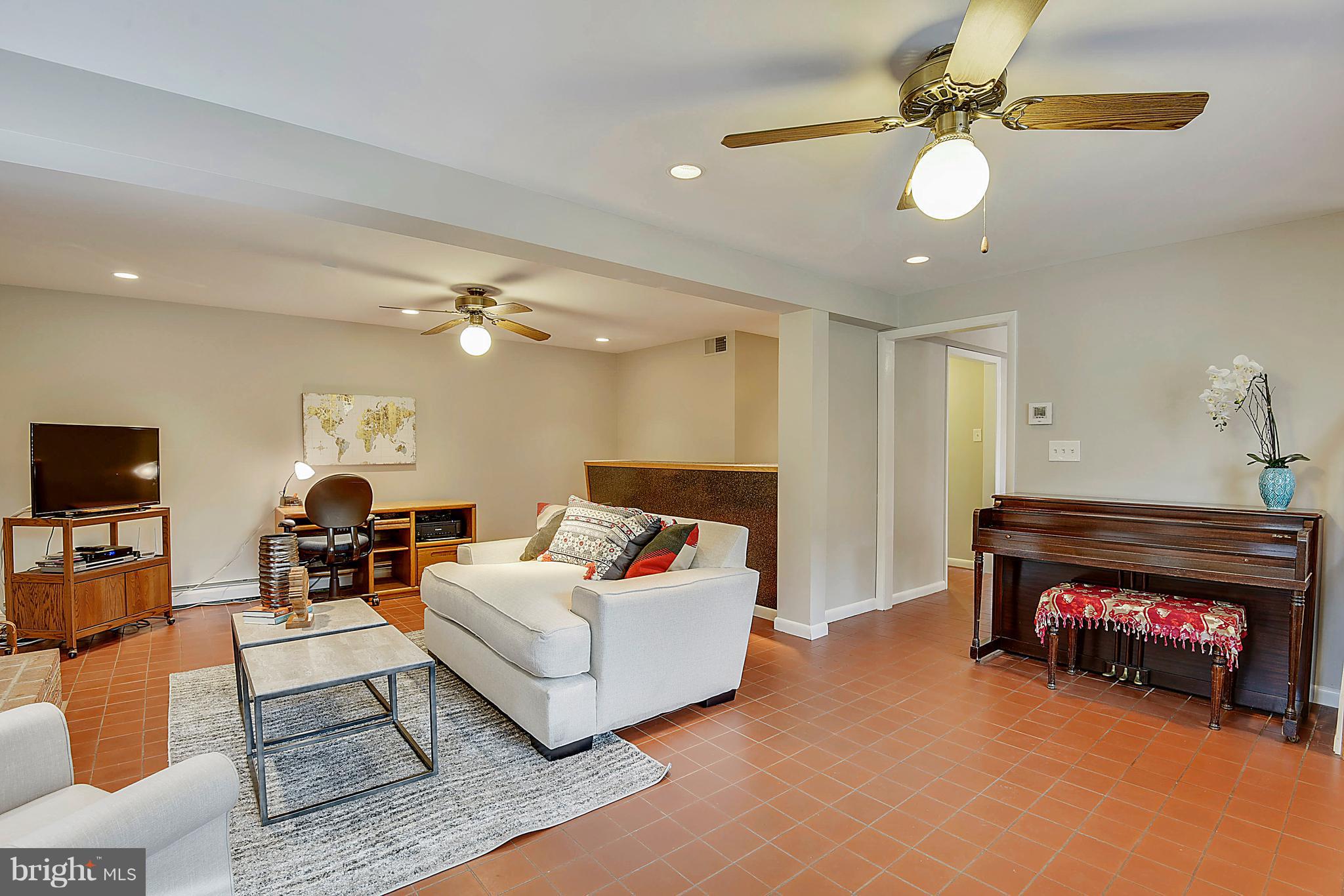 KINGWOOD PARK - Residential