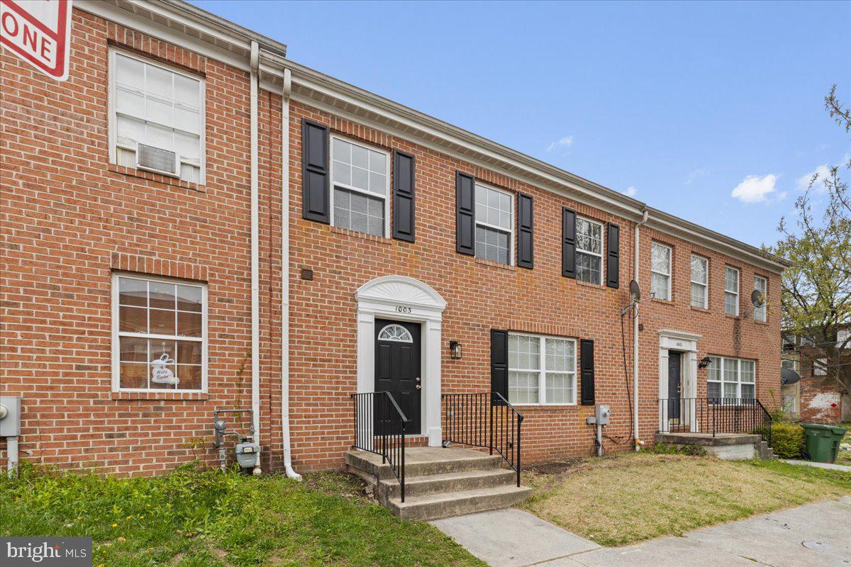 1003 N WOODYEAR STREET
