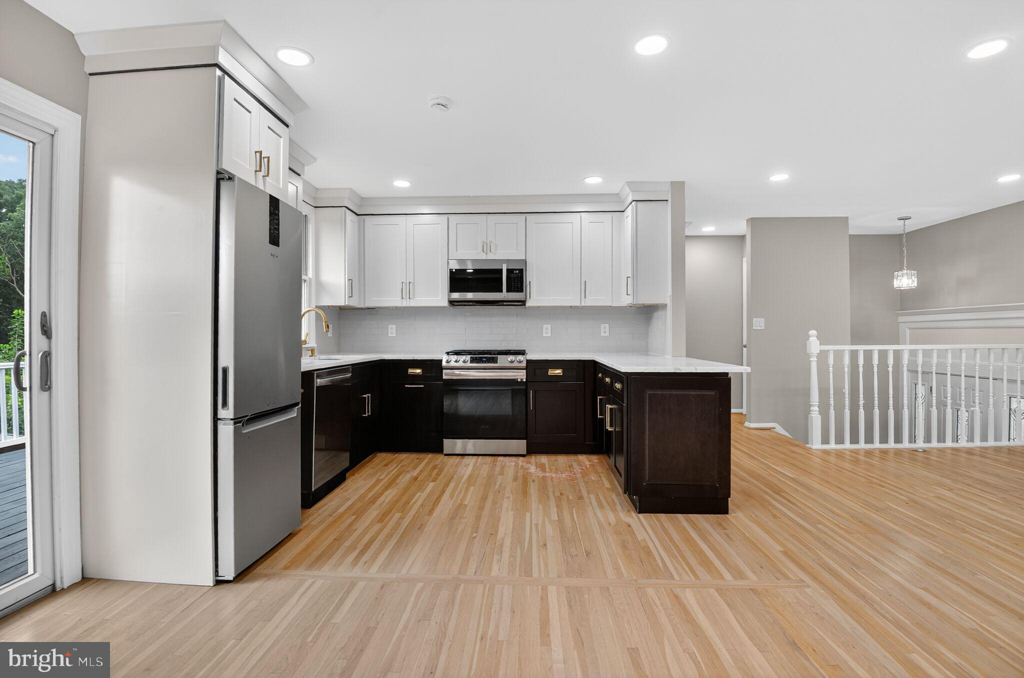 4309 WILLOUGHBY COURT