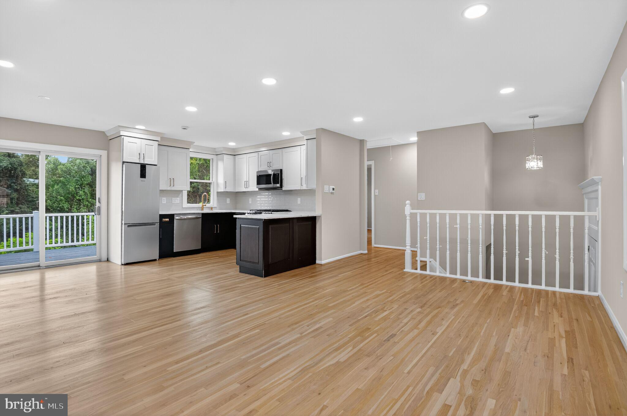4309 WILLOUGHBY COURT