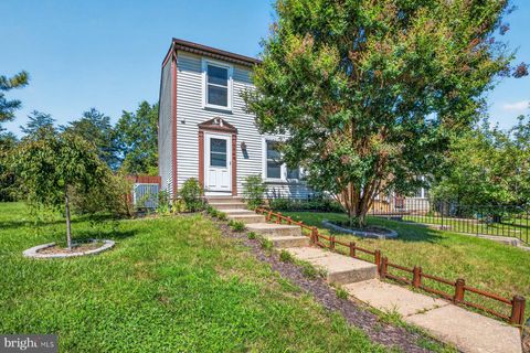 Townhouse For Sale - 7746 Kidwell Court<br/> HANOVER, MD 21076