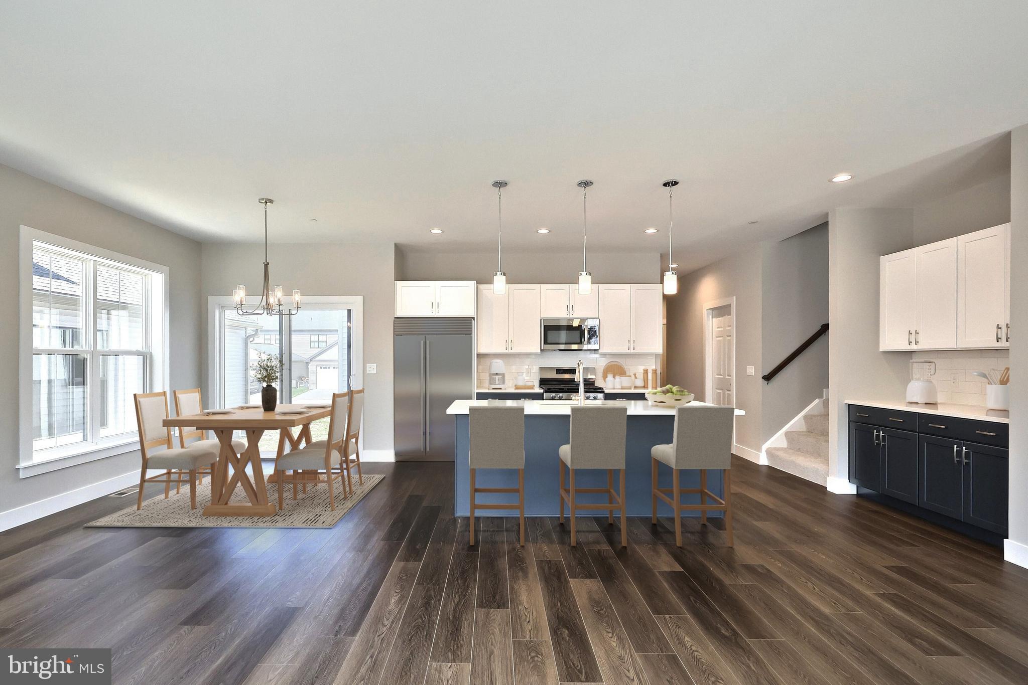 MADISON COURT - Residential