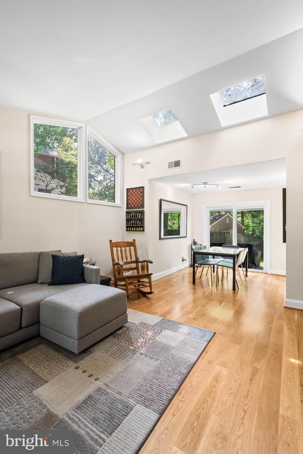 WOODACRES - Residential Lease