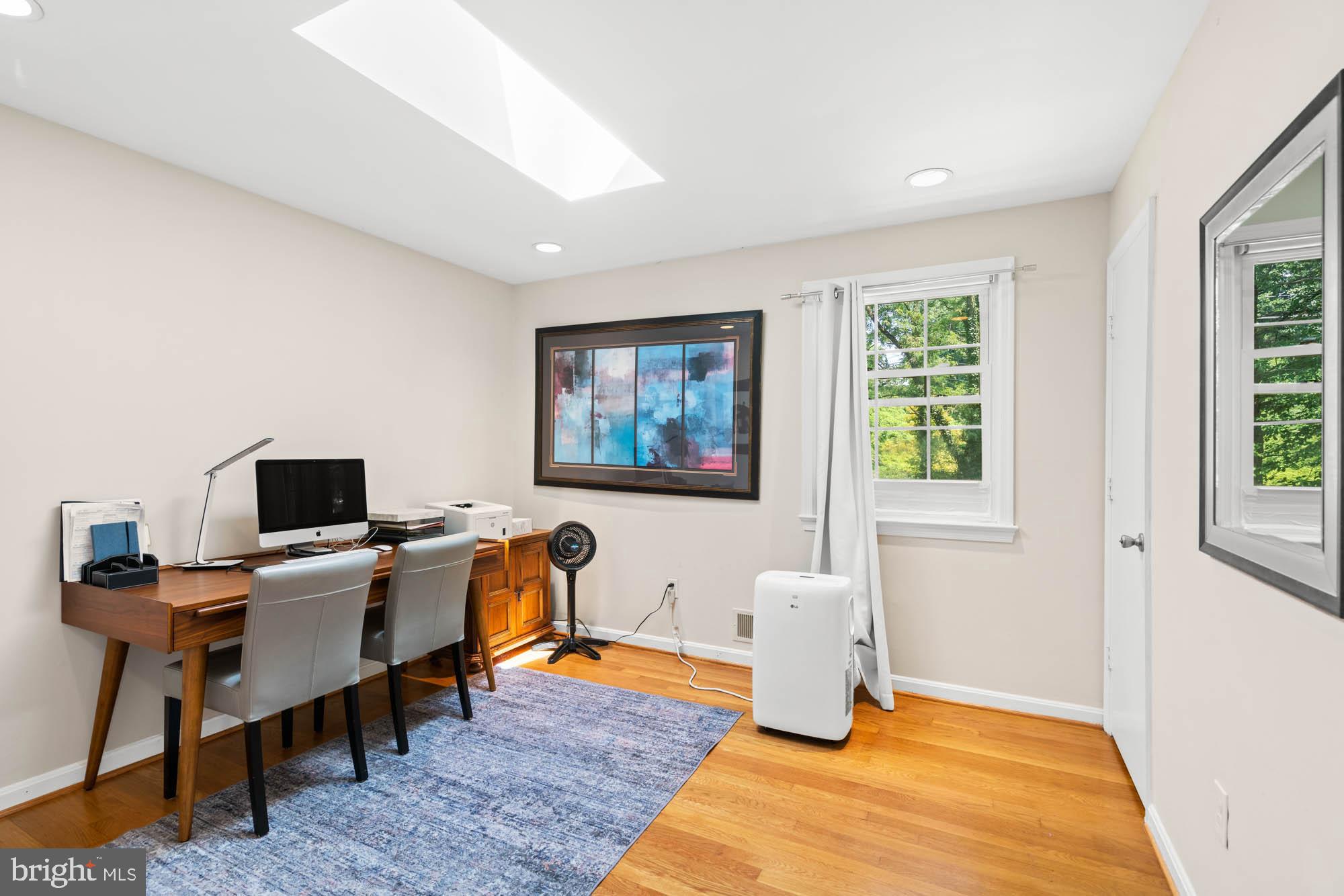 WOODACRES - Residential Lease