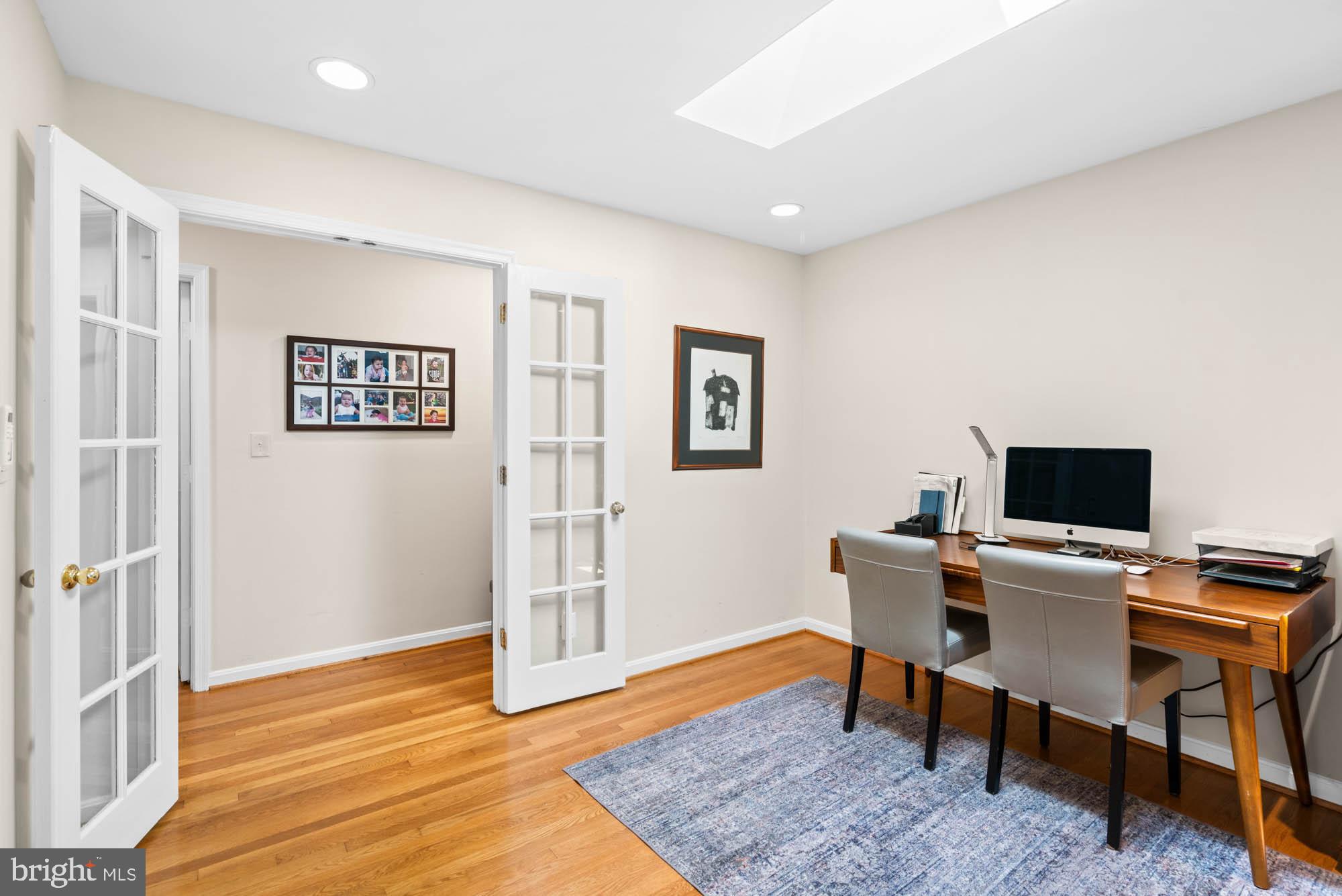 WOODACRES - Residential Lease