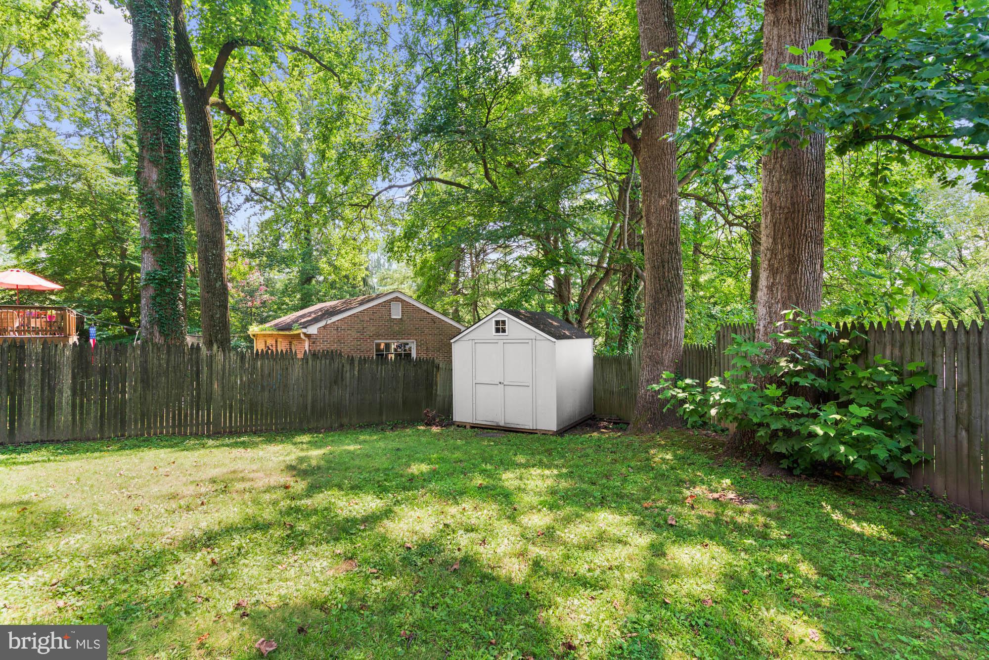 WOODACRES - Residential Lease