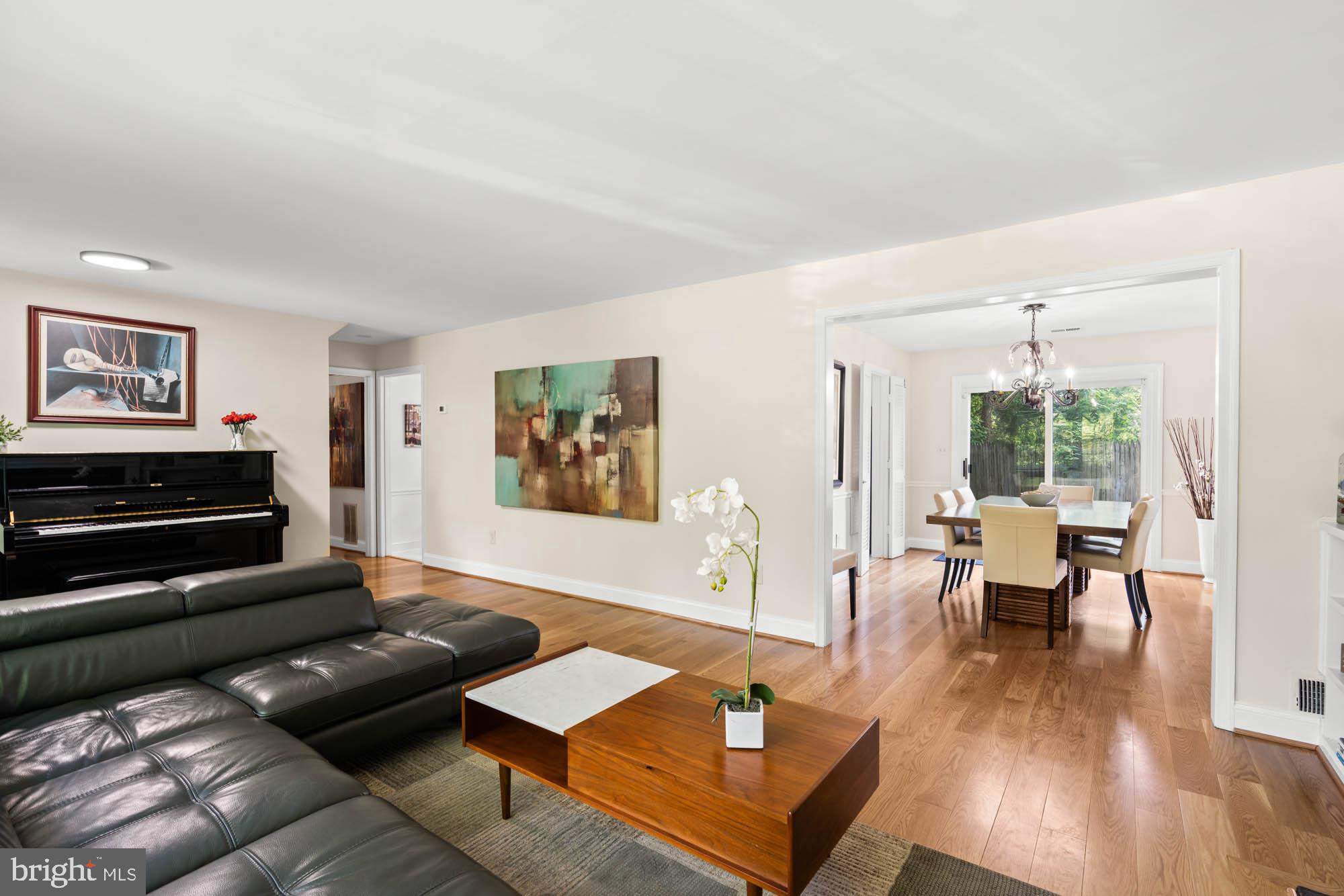 WOODACRES - Residential Lease