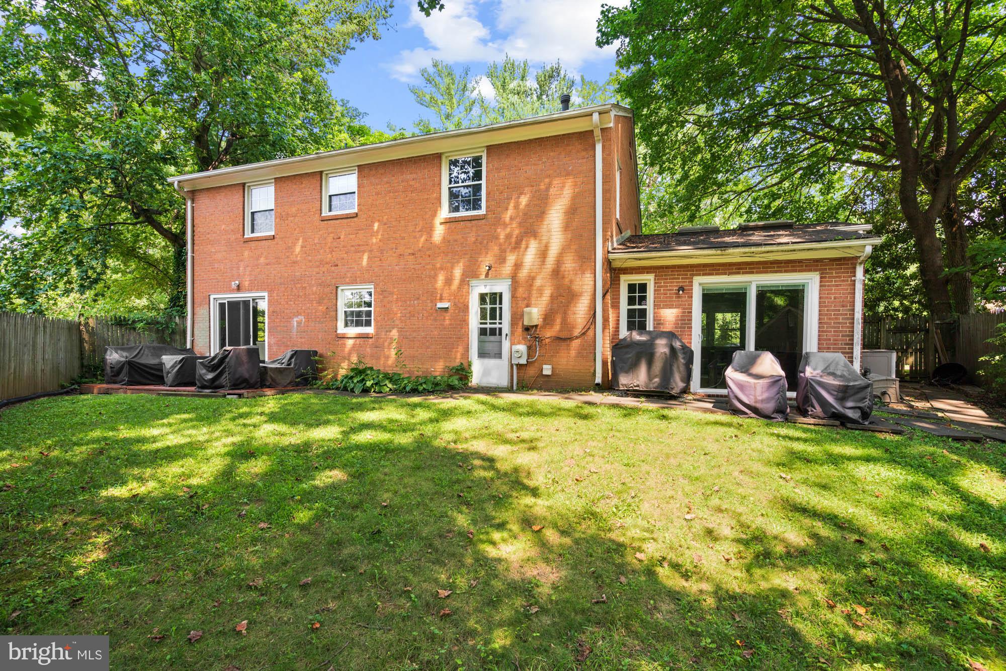 WOODACRES - Residential Lease