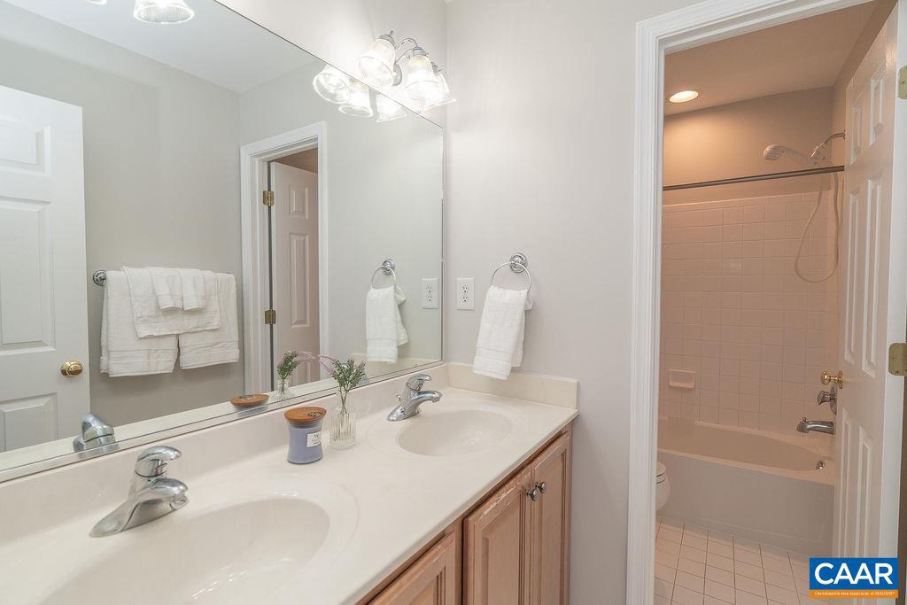 WILLOW CREEK - Residential