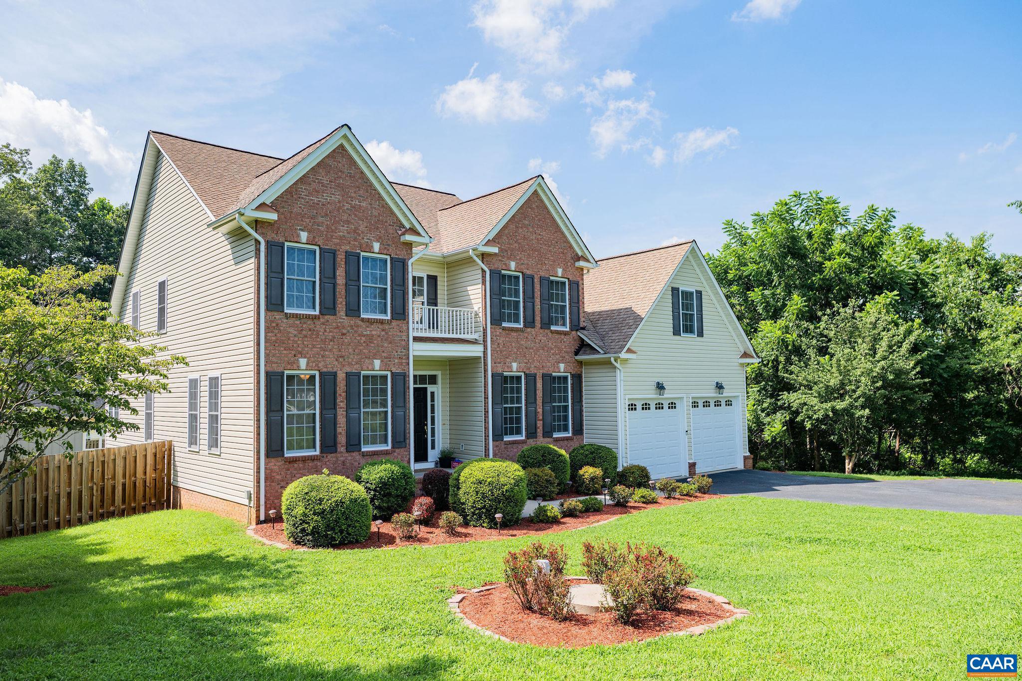 WILLOW CREEK - Residential