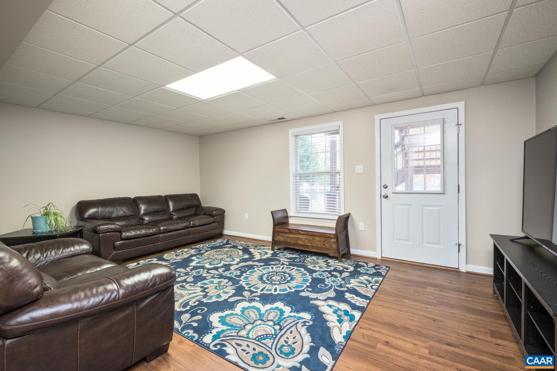 NORTHRIDGE - Residential