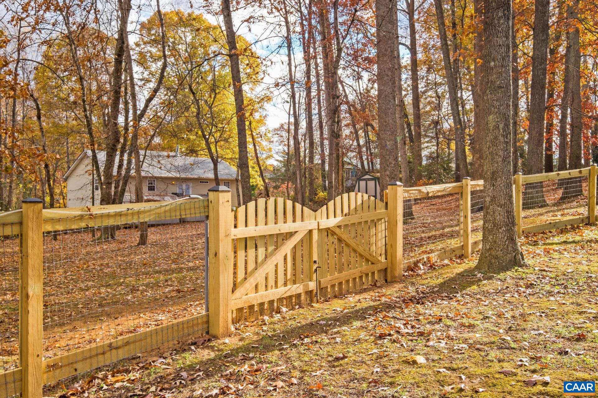 NORTHRIDGE - Residential