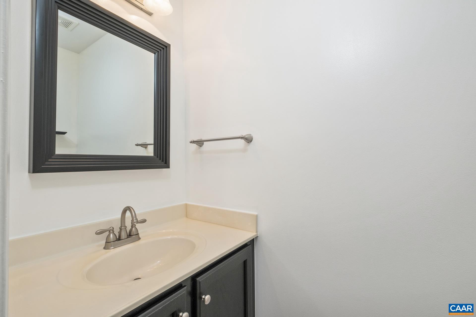 NORTHRIDGE - Residential