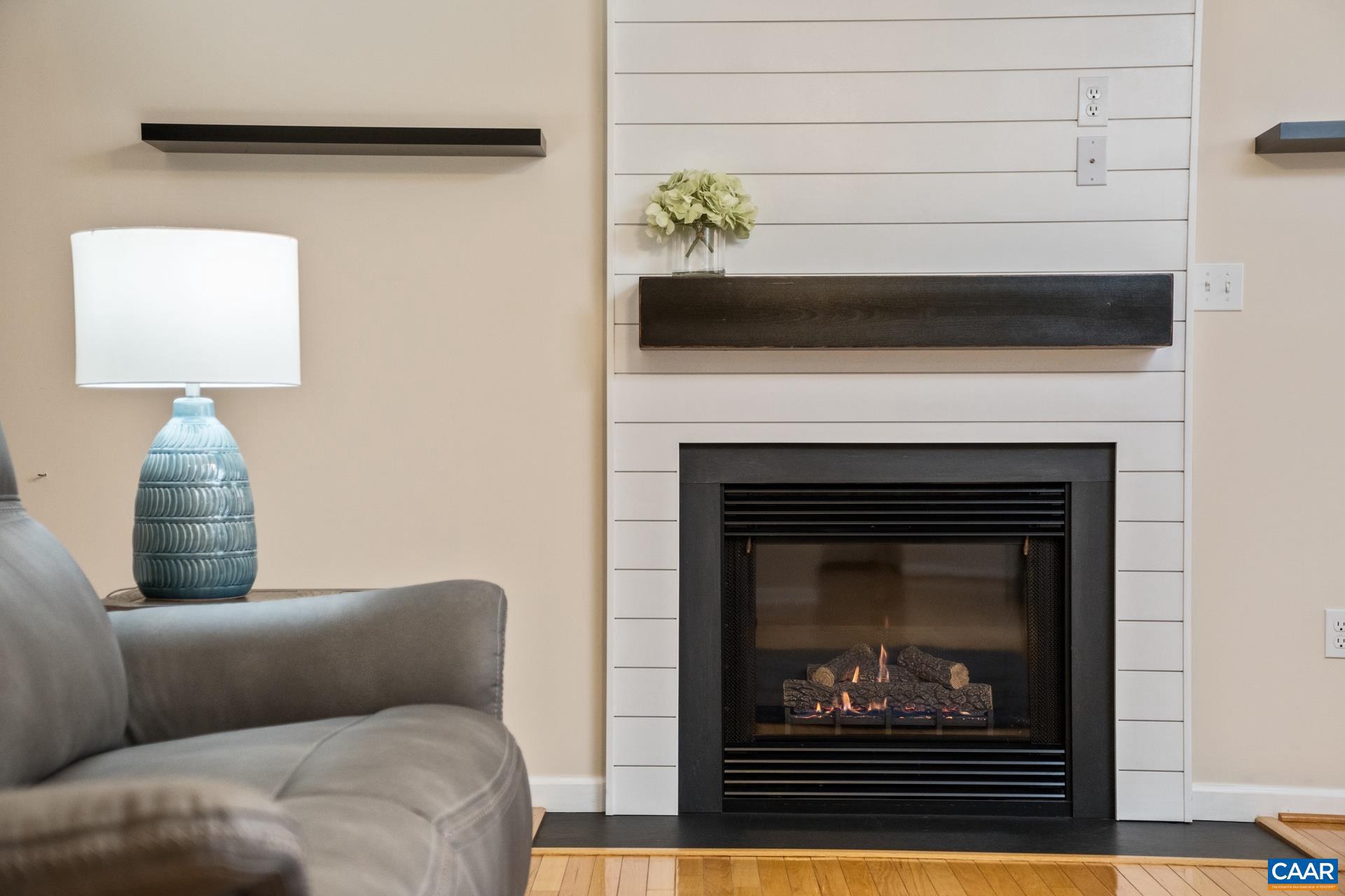 NORTHRIDGE - Residential