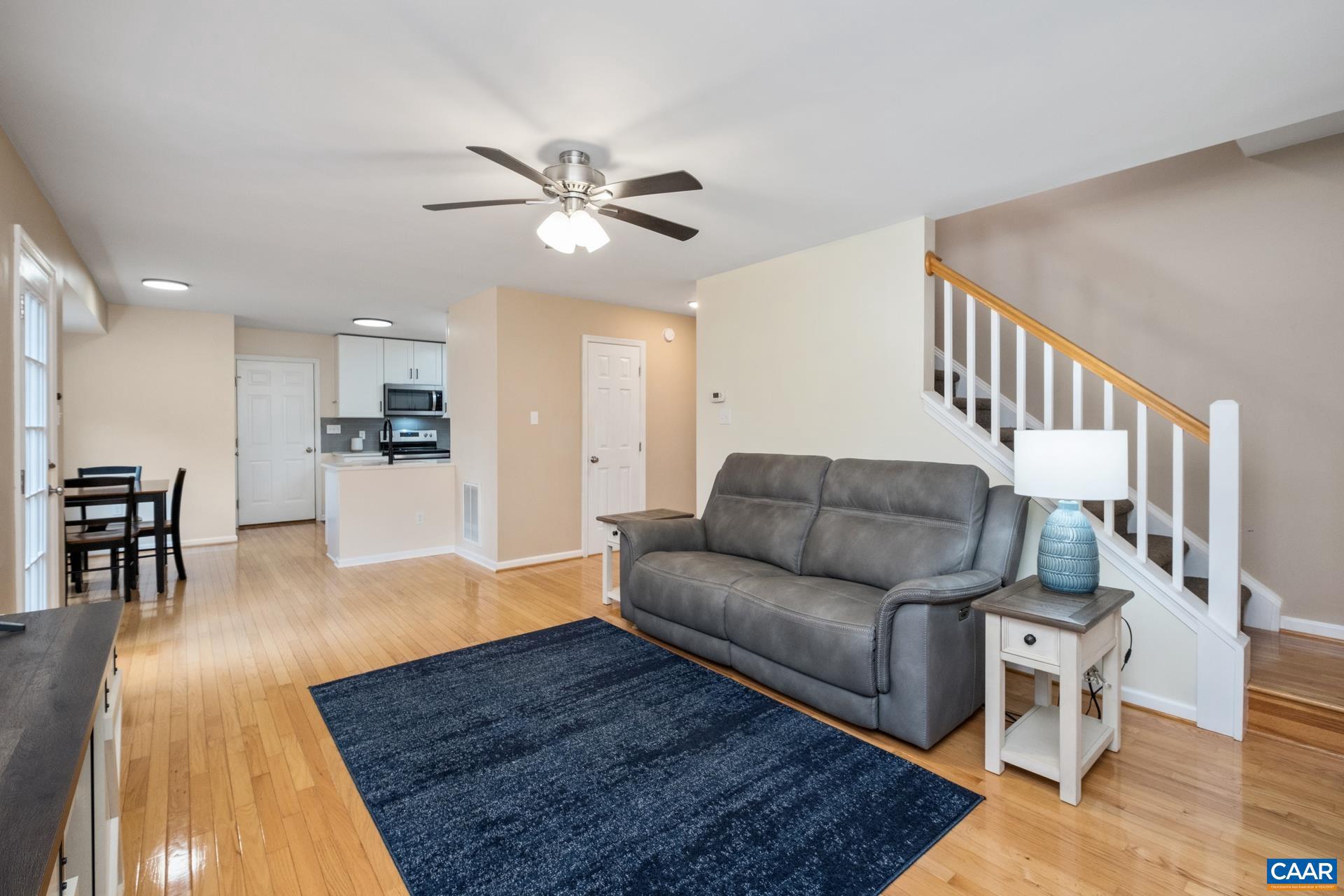 NORTHRIDGE - Residential