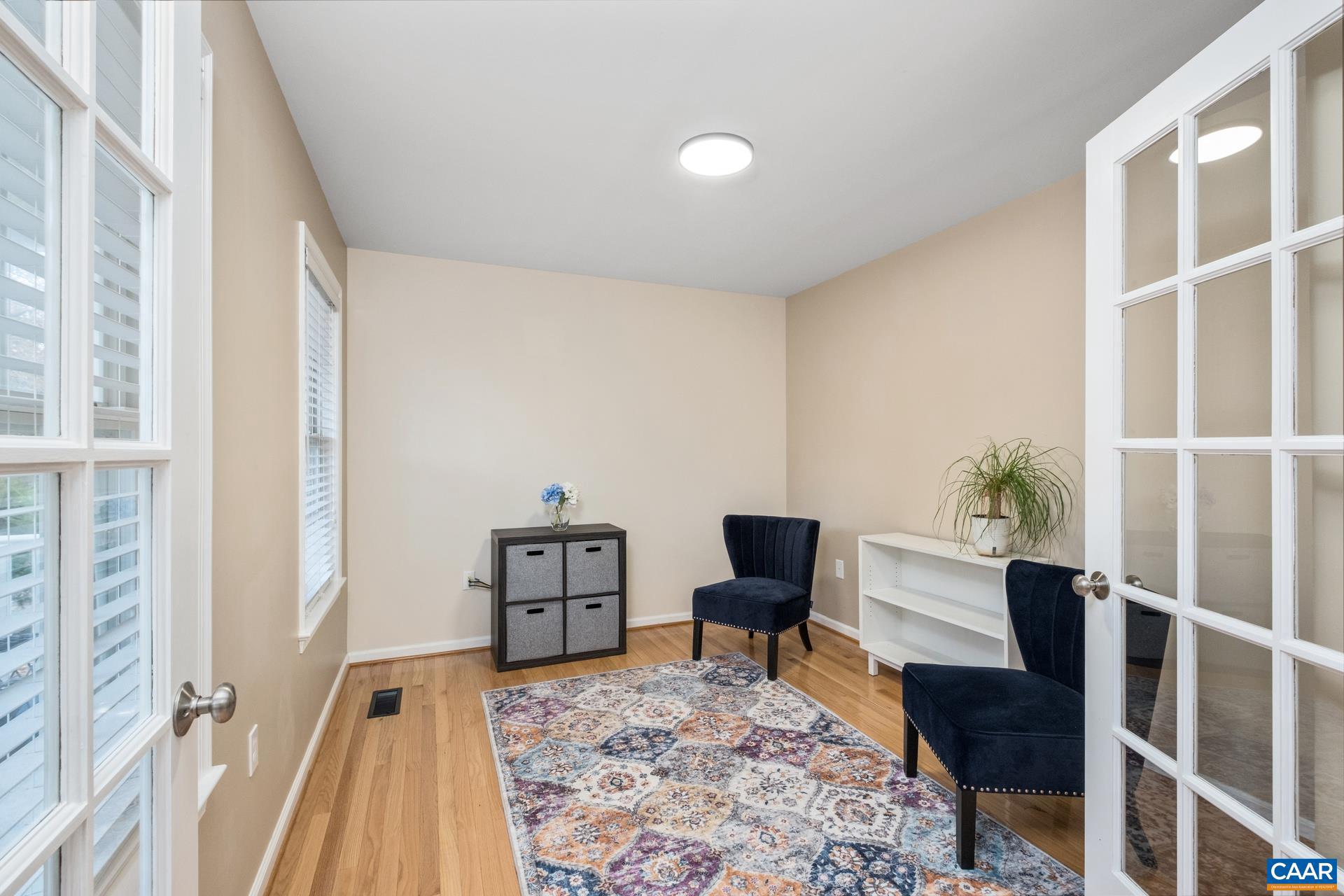 NORTHRIDGE - Residential