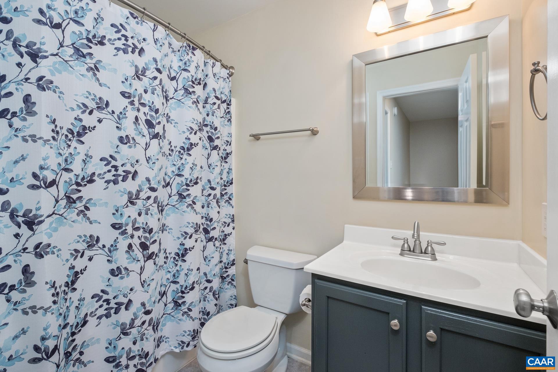 NORTHRIDGE - Residential