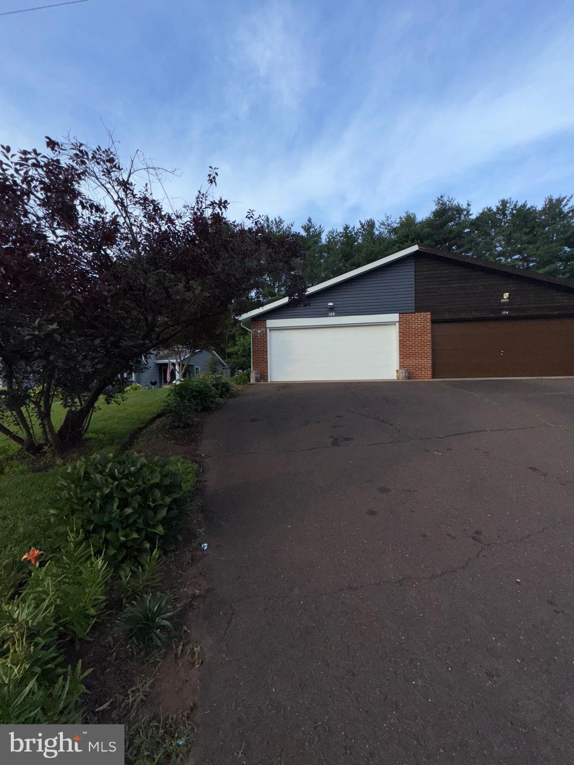 588 MEADOWBROOK DRIVE