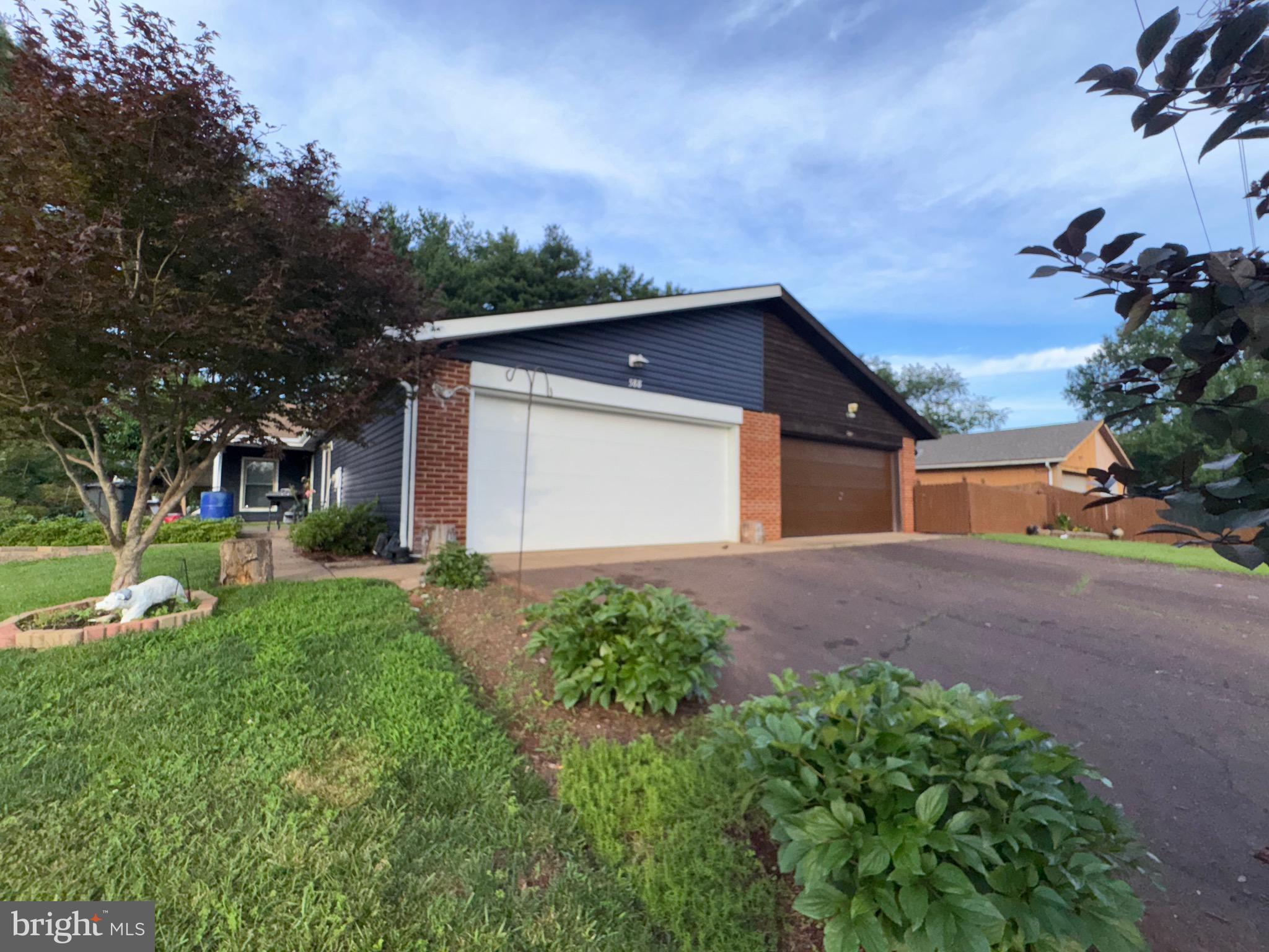 588 MEADOWBROOK DRIVE