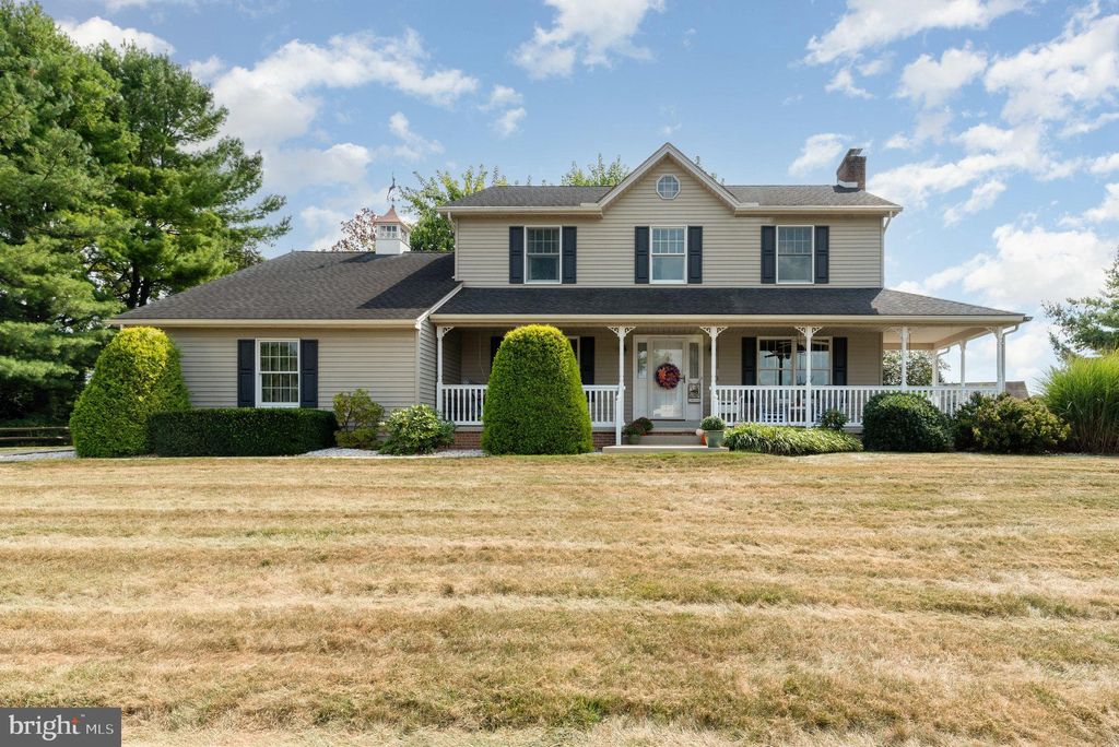 Photo of 1154 E Maple Street, PALMYRA, PA 17078 (MLS # PALN2022880)