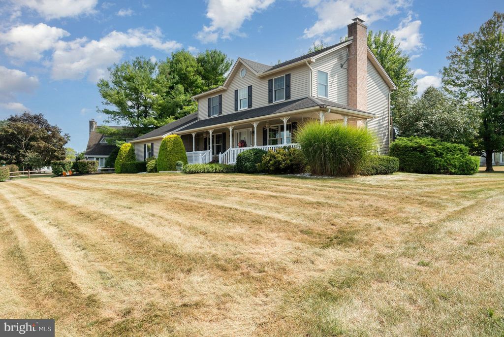 Photo of 1154 E Maple Street, PALMYRA, PA 17078 (MLS # PALN2022880)