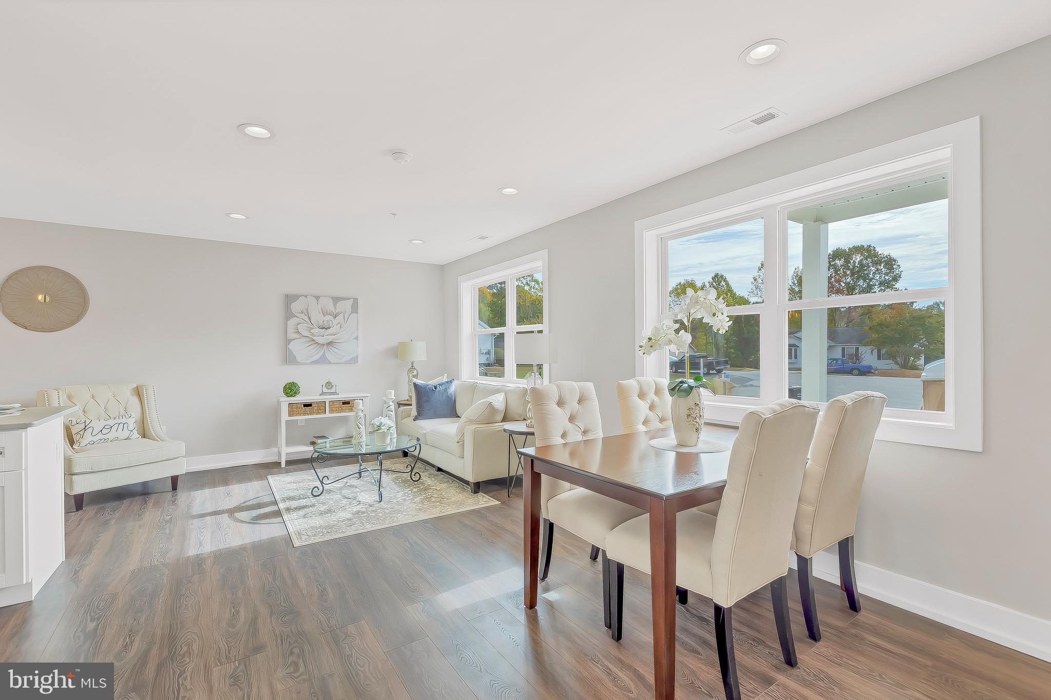 YARDLEY HILLS - Residential