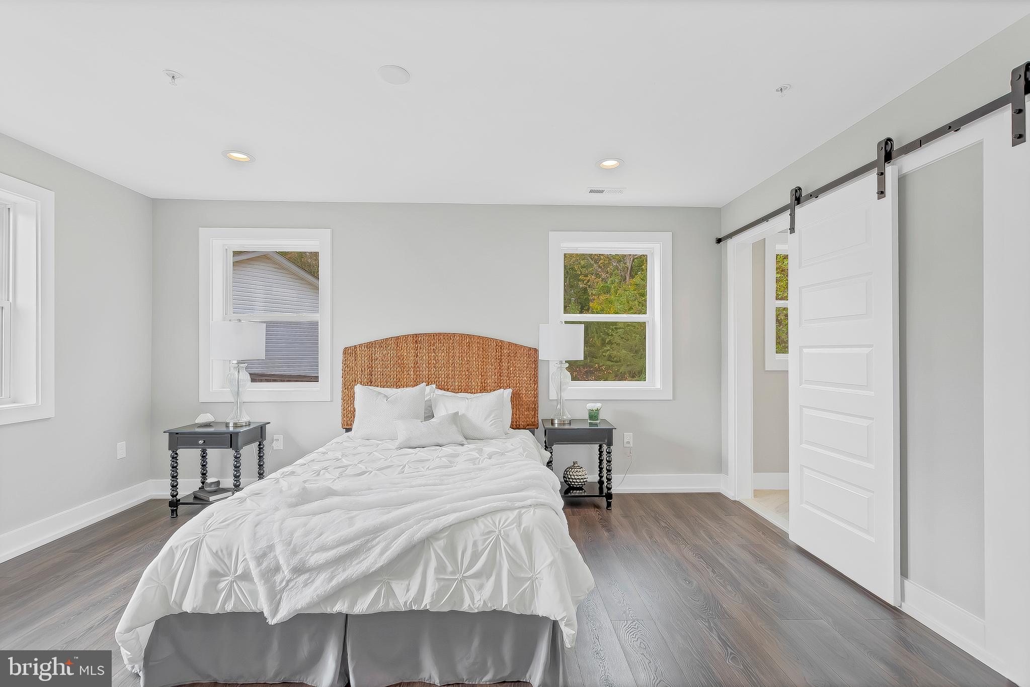 YARDLEY HILLS - Residential