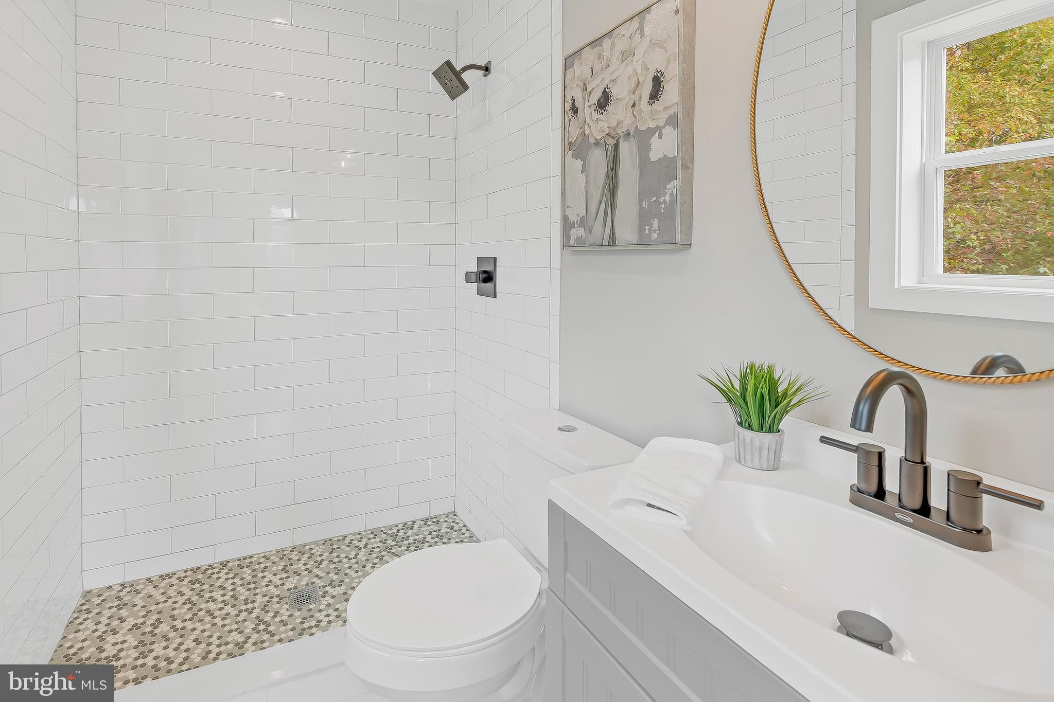 YARDLEY HILLS - Residential