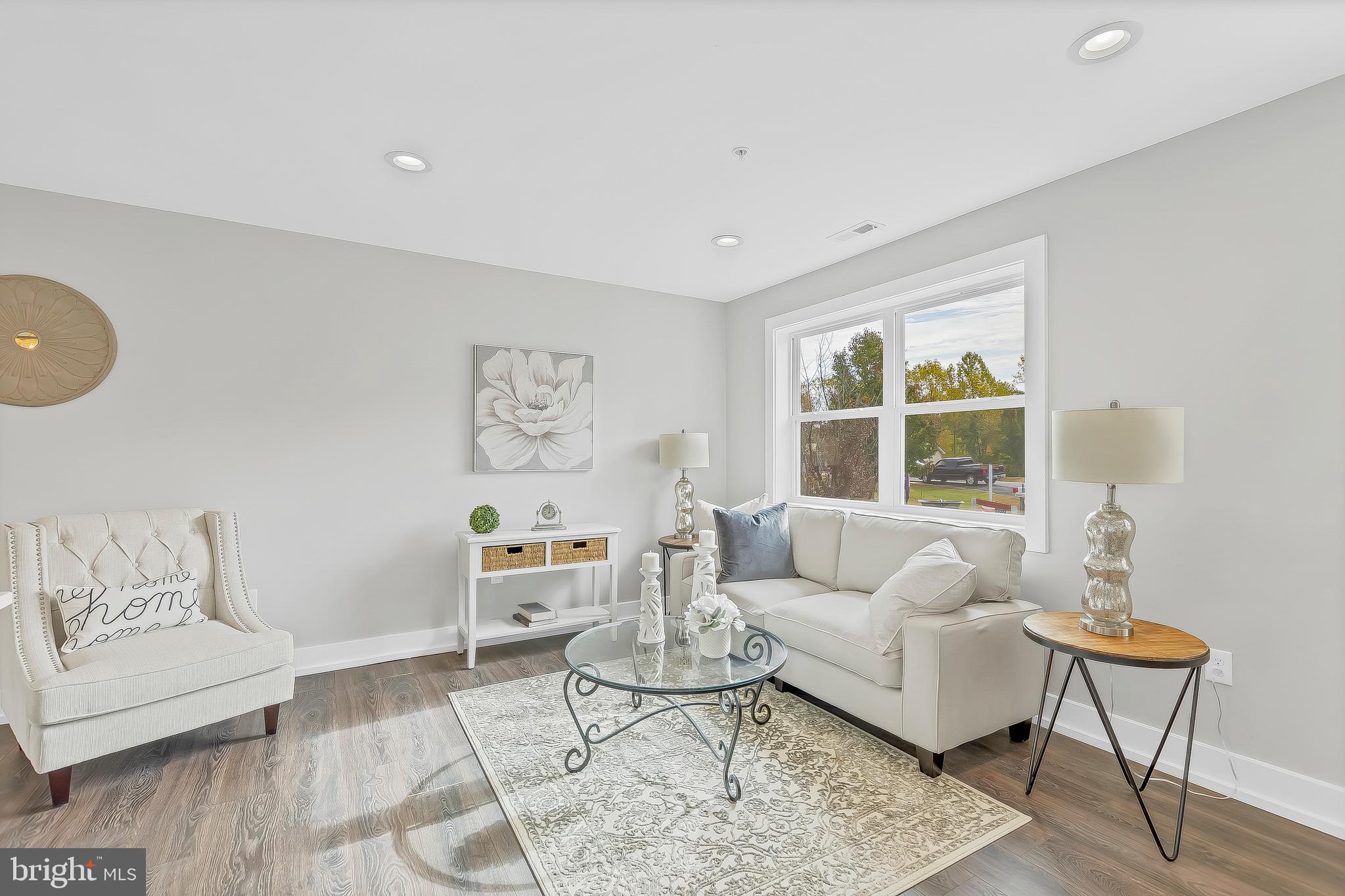 YARDLEY HILLS - Residential