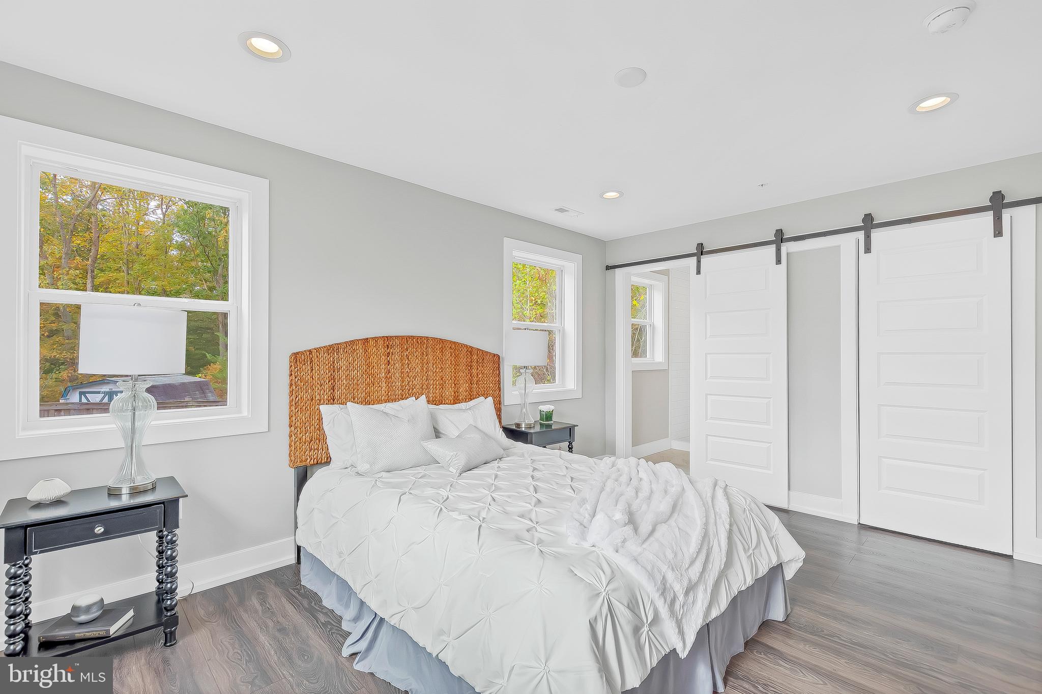 YARDLEY HILLS - Residential