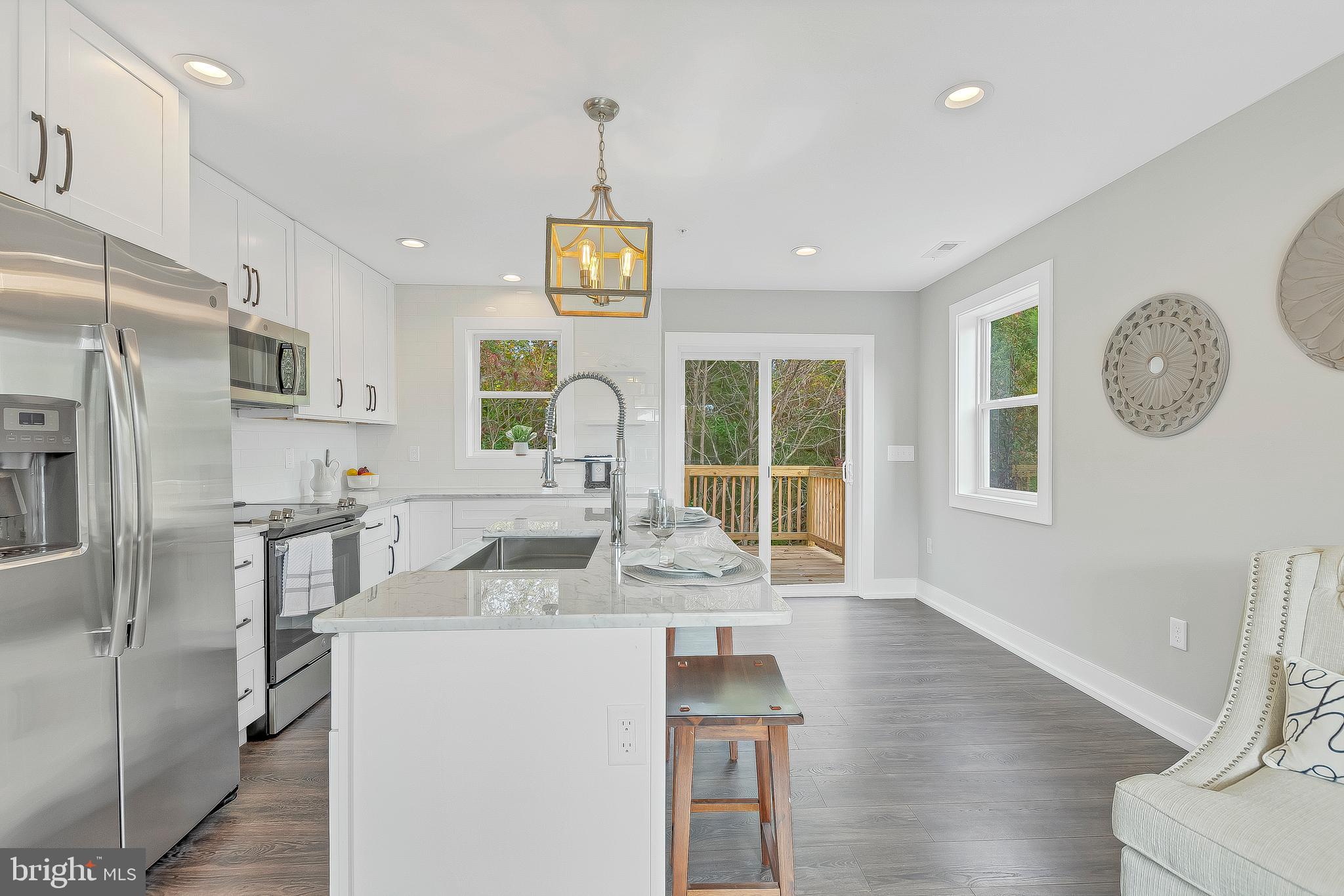 YARDLEY HILLS - Residential