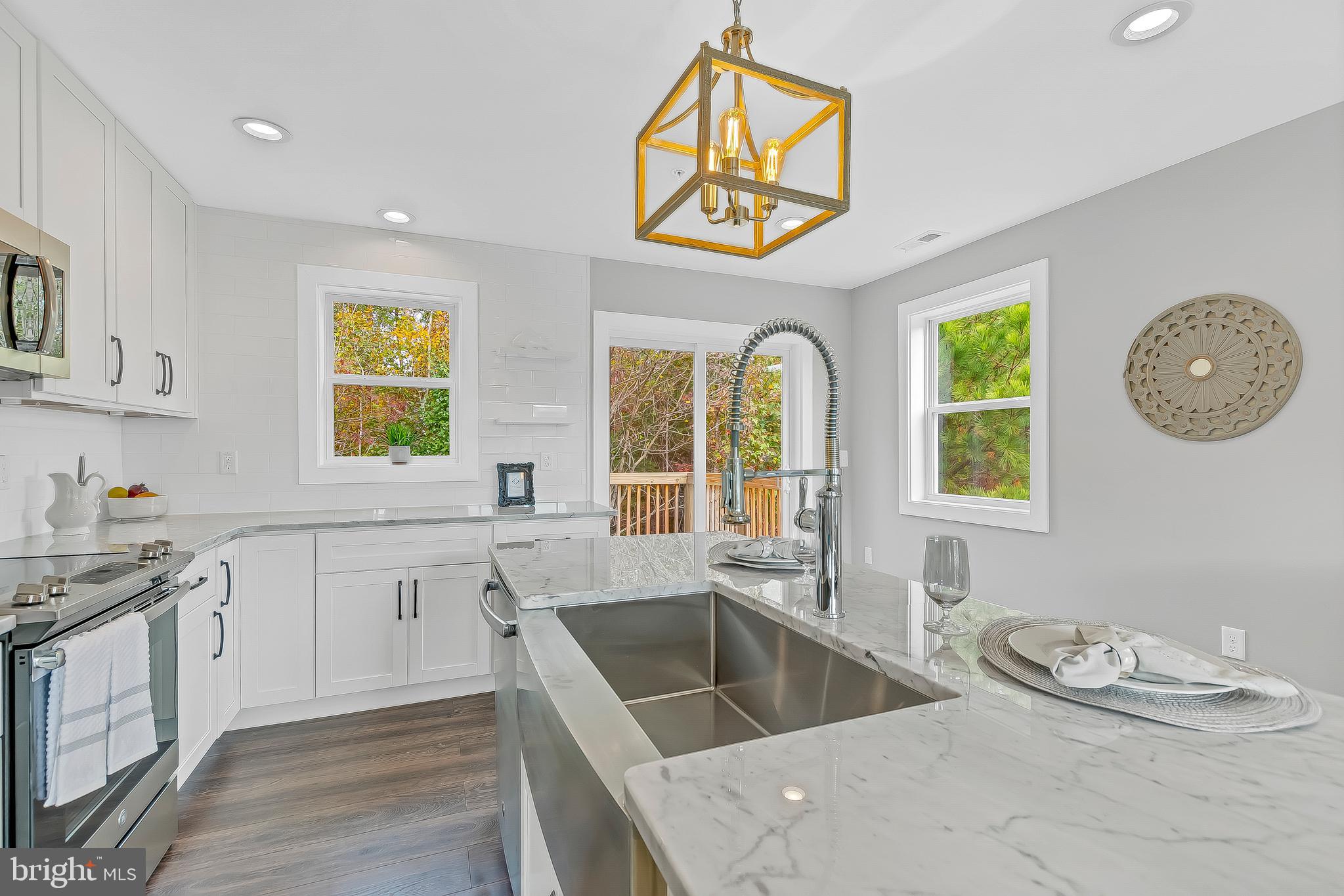 YARDLEY HILLS - Residential