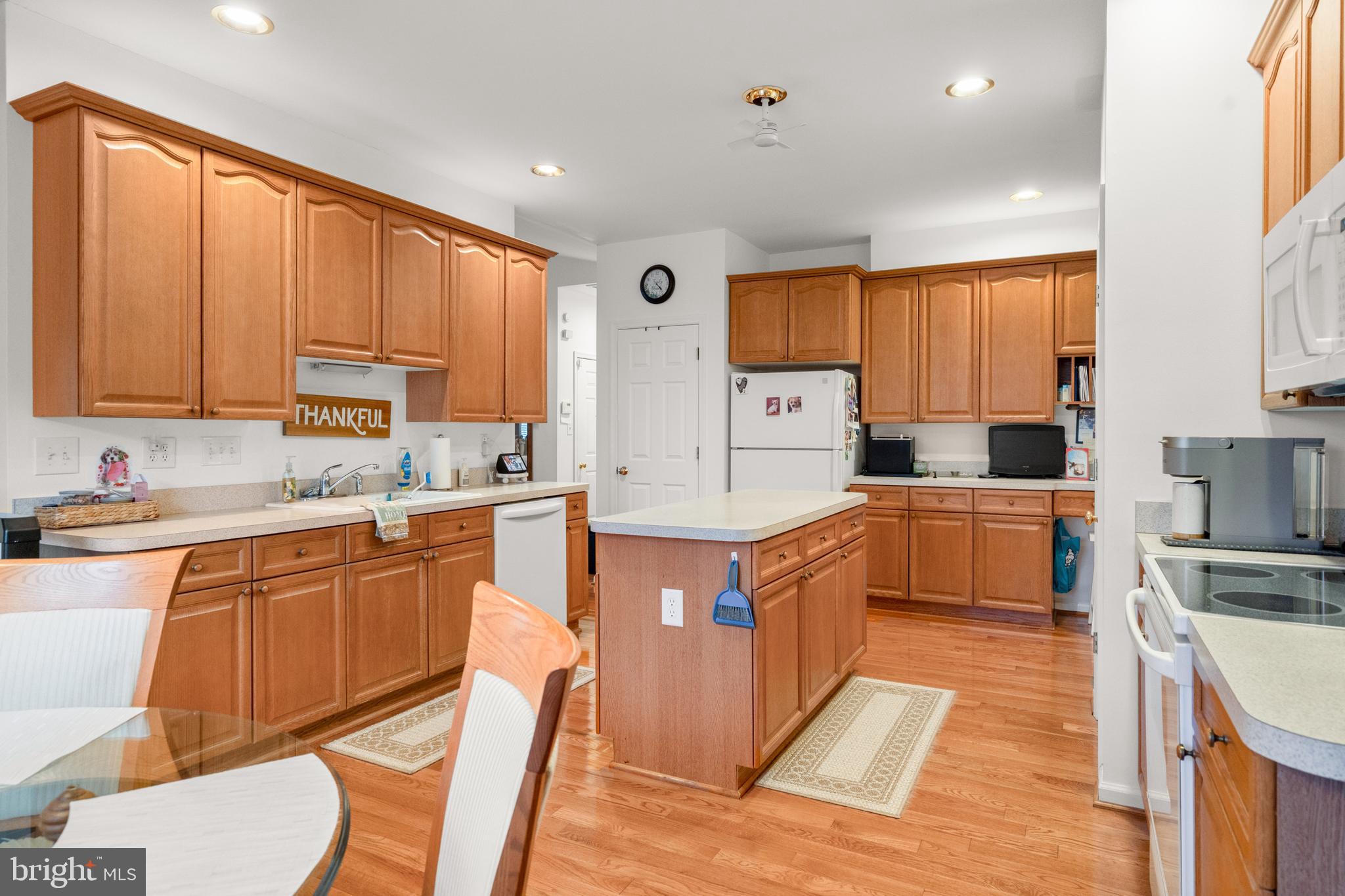 LOCUST HILL - Residential