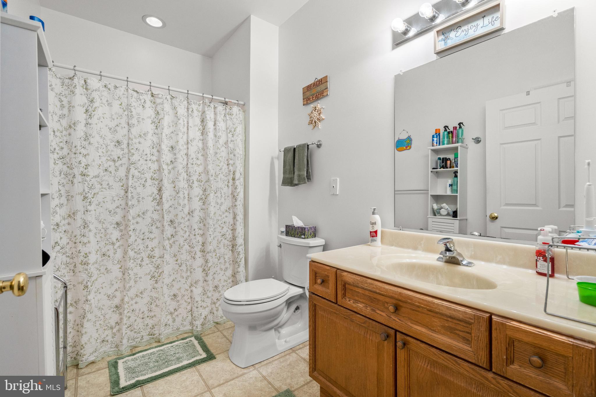 LOCUST HILL - Residential