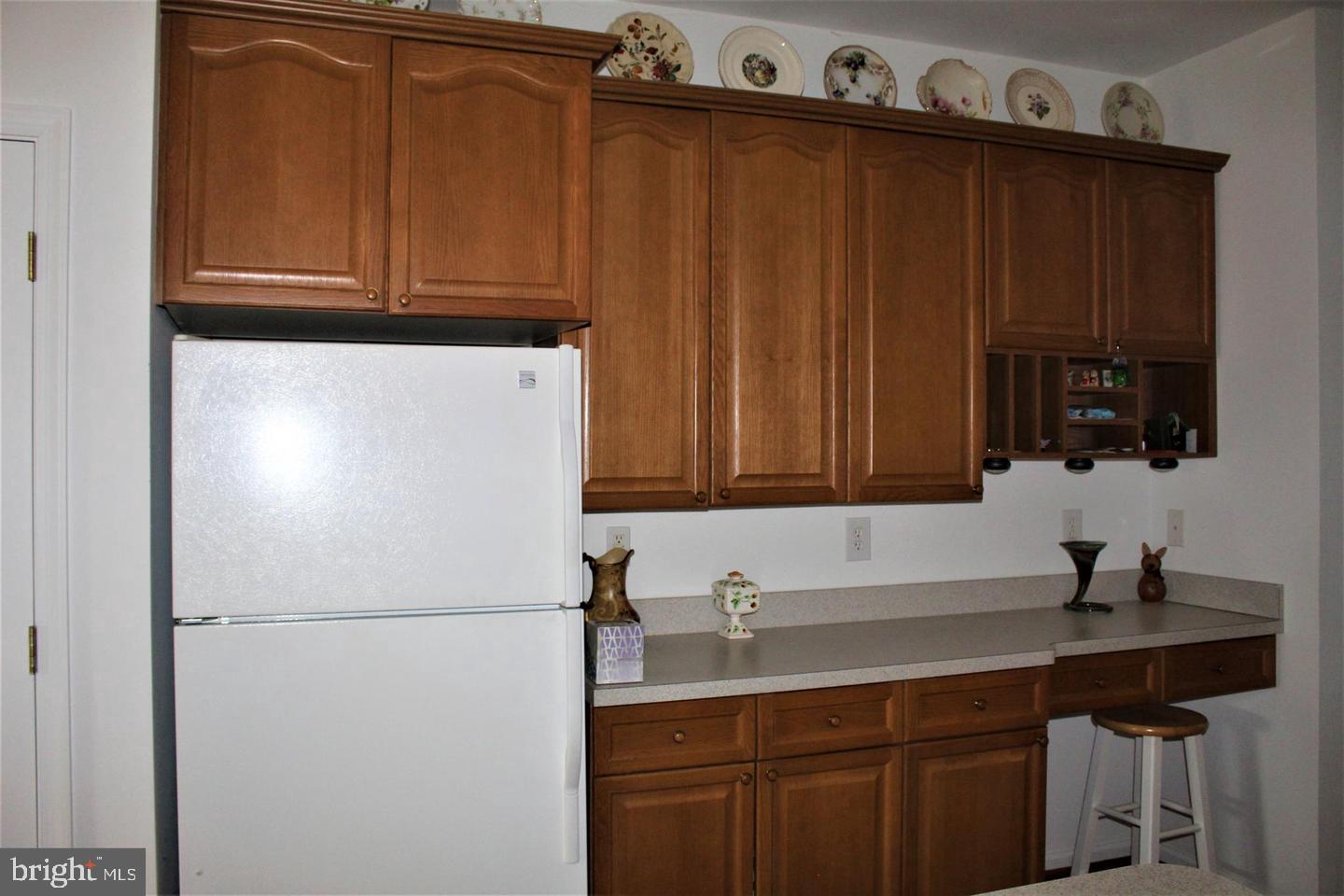 LOCUST HILL - Residential