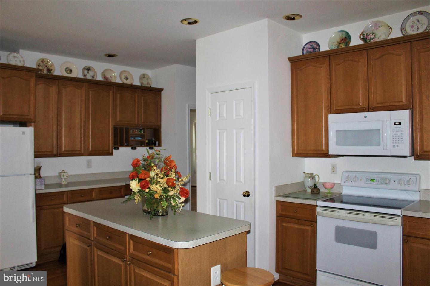 LOCUST HILL - Residential