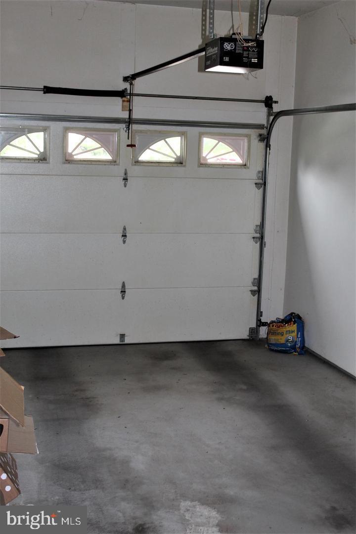 LOCUST HILL - Residential