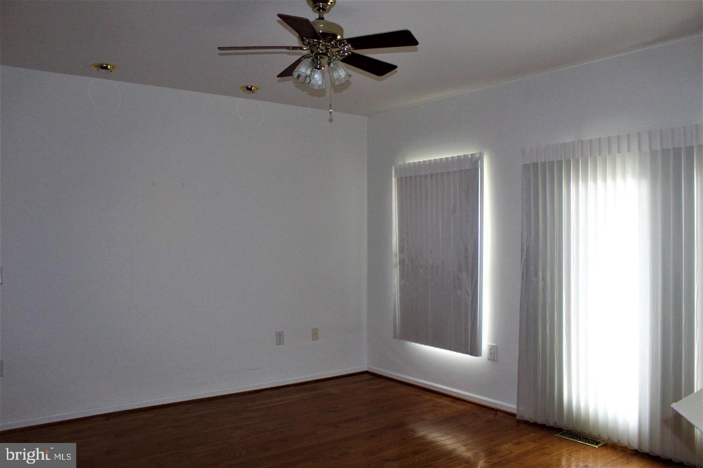 LOCUST HILL - Residential