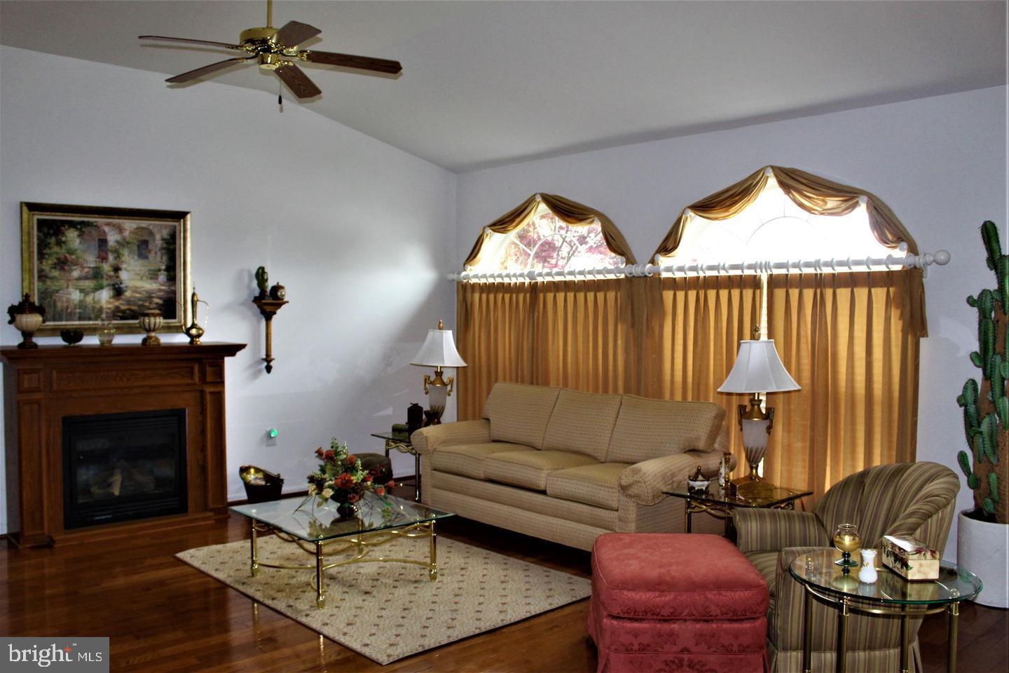 LOCUST HILL - Residential