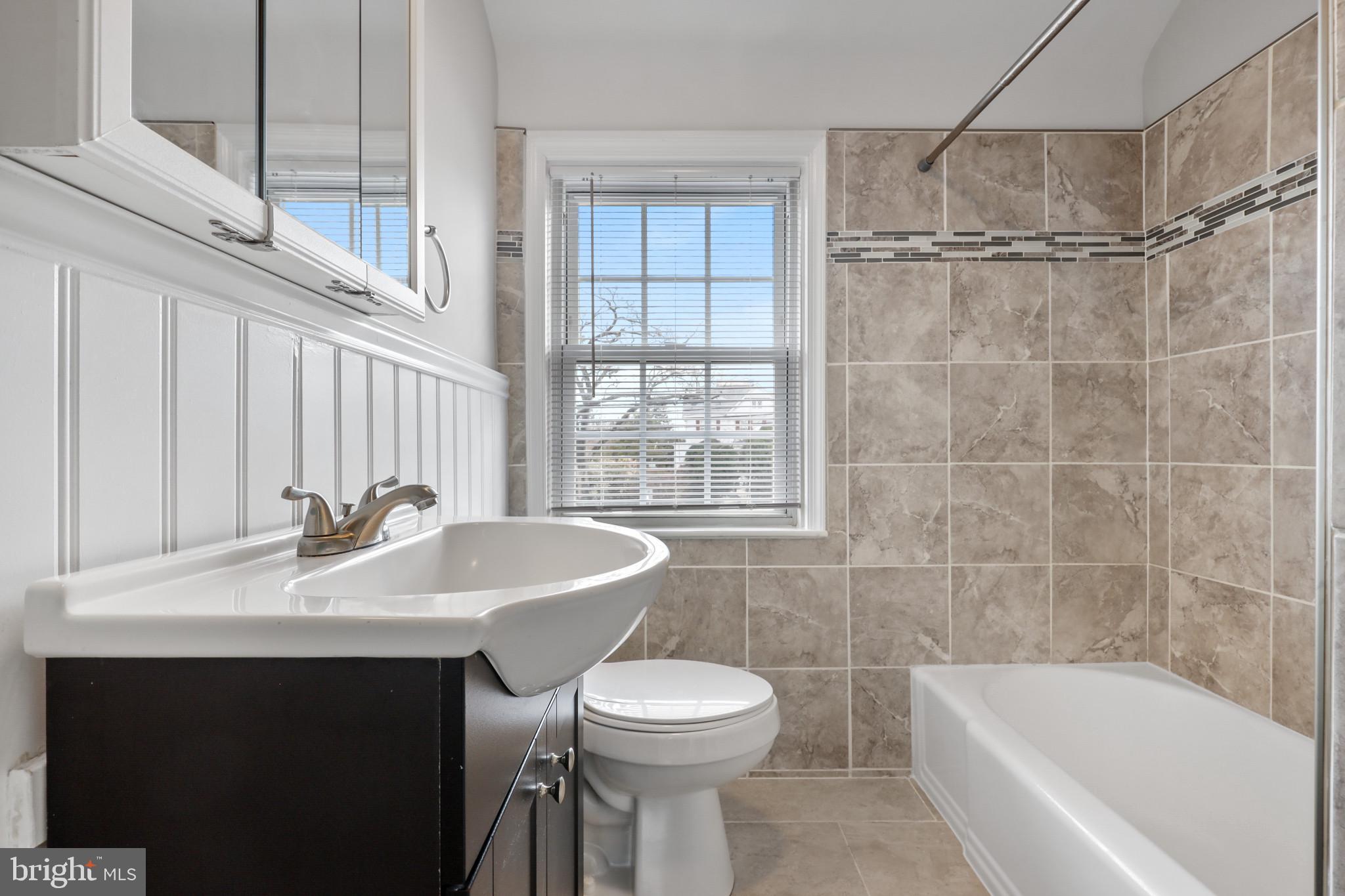 WESTSHIRE - Residential Lease